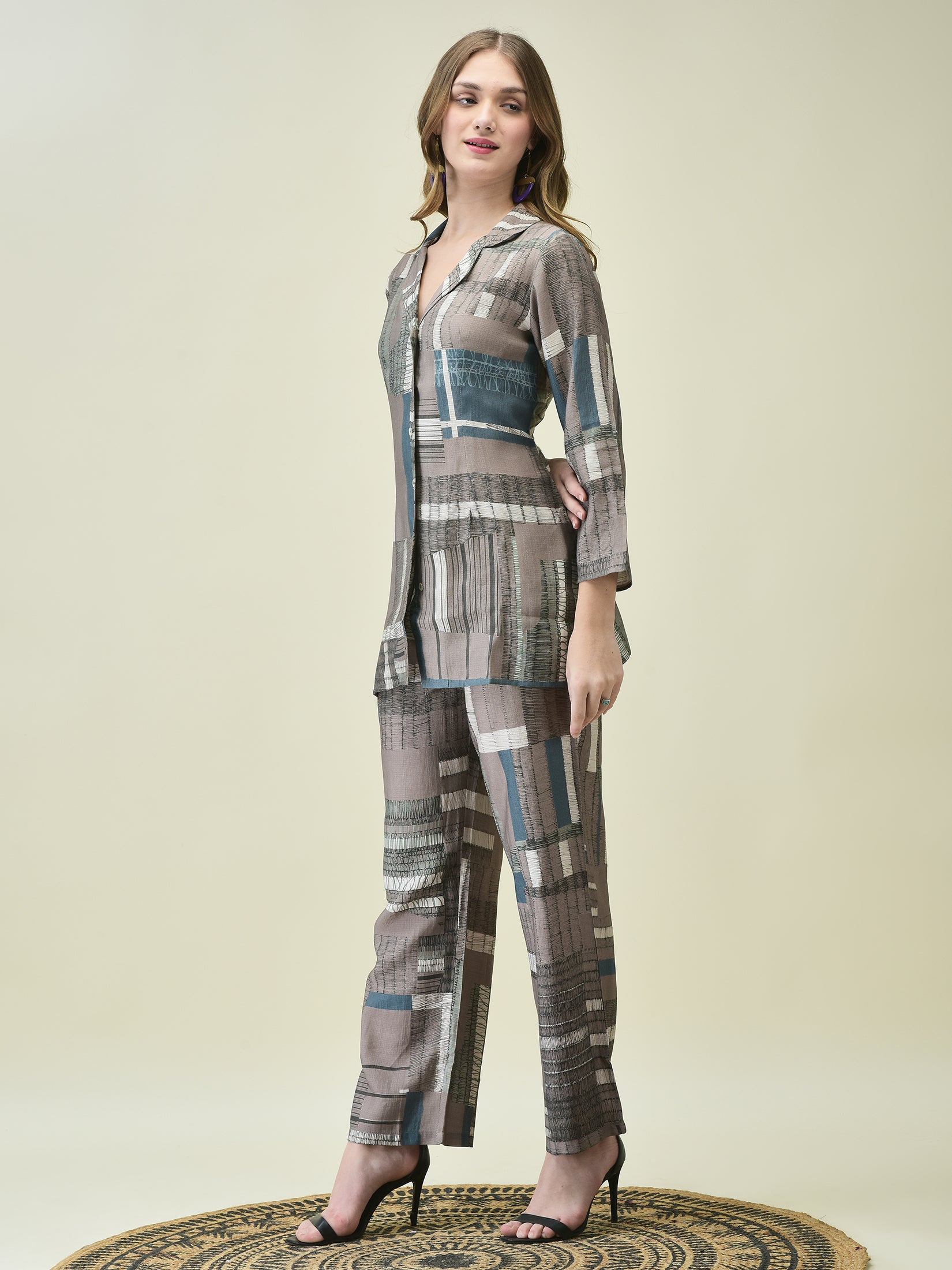 Color_Grey