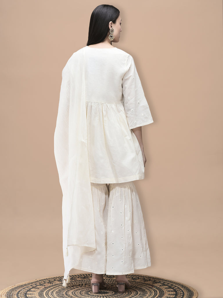 Color_Off White