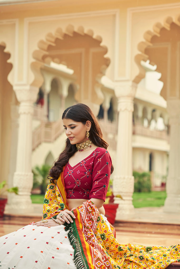 Women's White Georgette Thread With Sequince Embroidered Lehenga Set