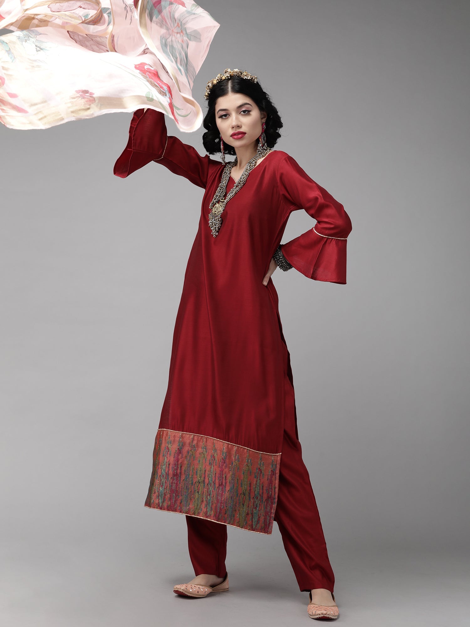 Women's Maroon Viscose Rayon Kurta Set - Taantav