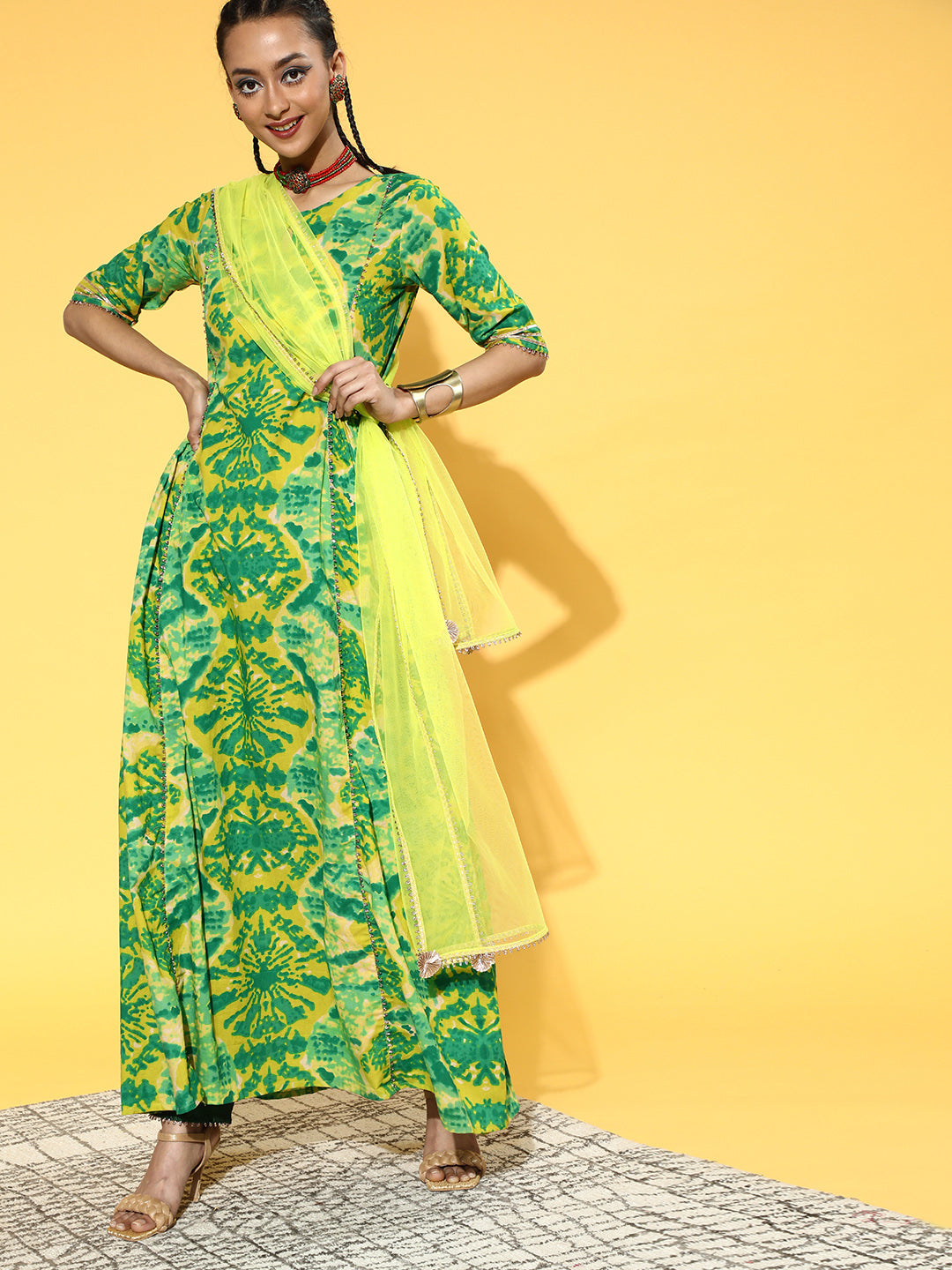 Women's Green Cotton Blend Kurta Set - Taantav