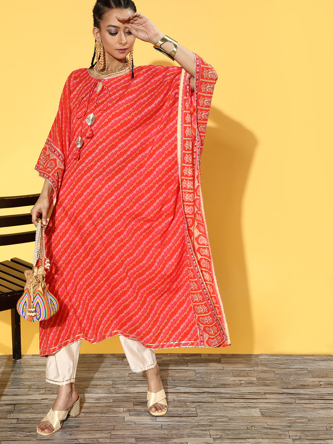 Women's Coral Satin Kurta Set - Taantav