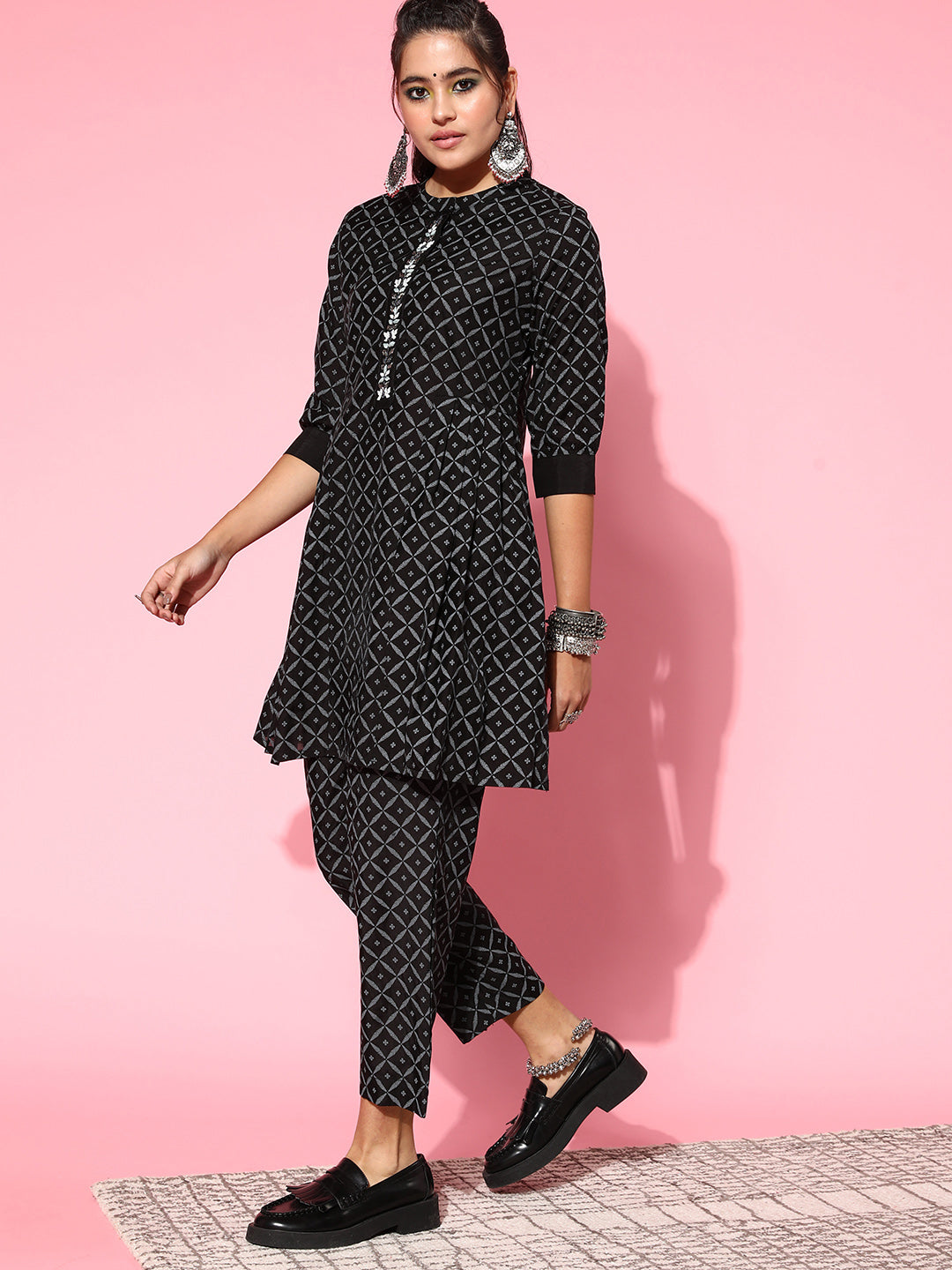 Women's Black Chanderi Cotton Kurta Set - Taantav