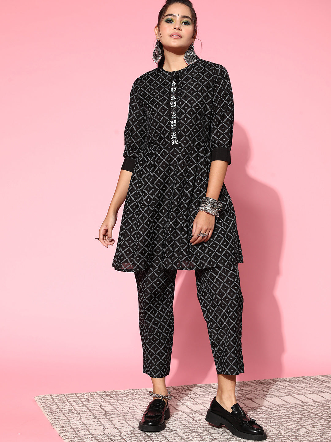 Women's Black Chanderi Cotton Kurta Set - Taantav