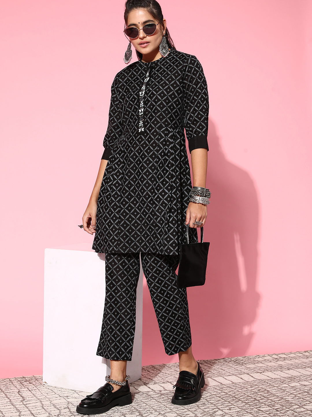 Women's Black Chanderi Cotton Kurta Set - Taantav