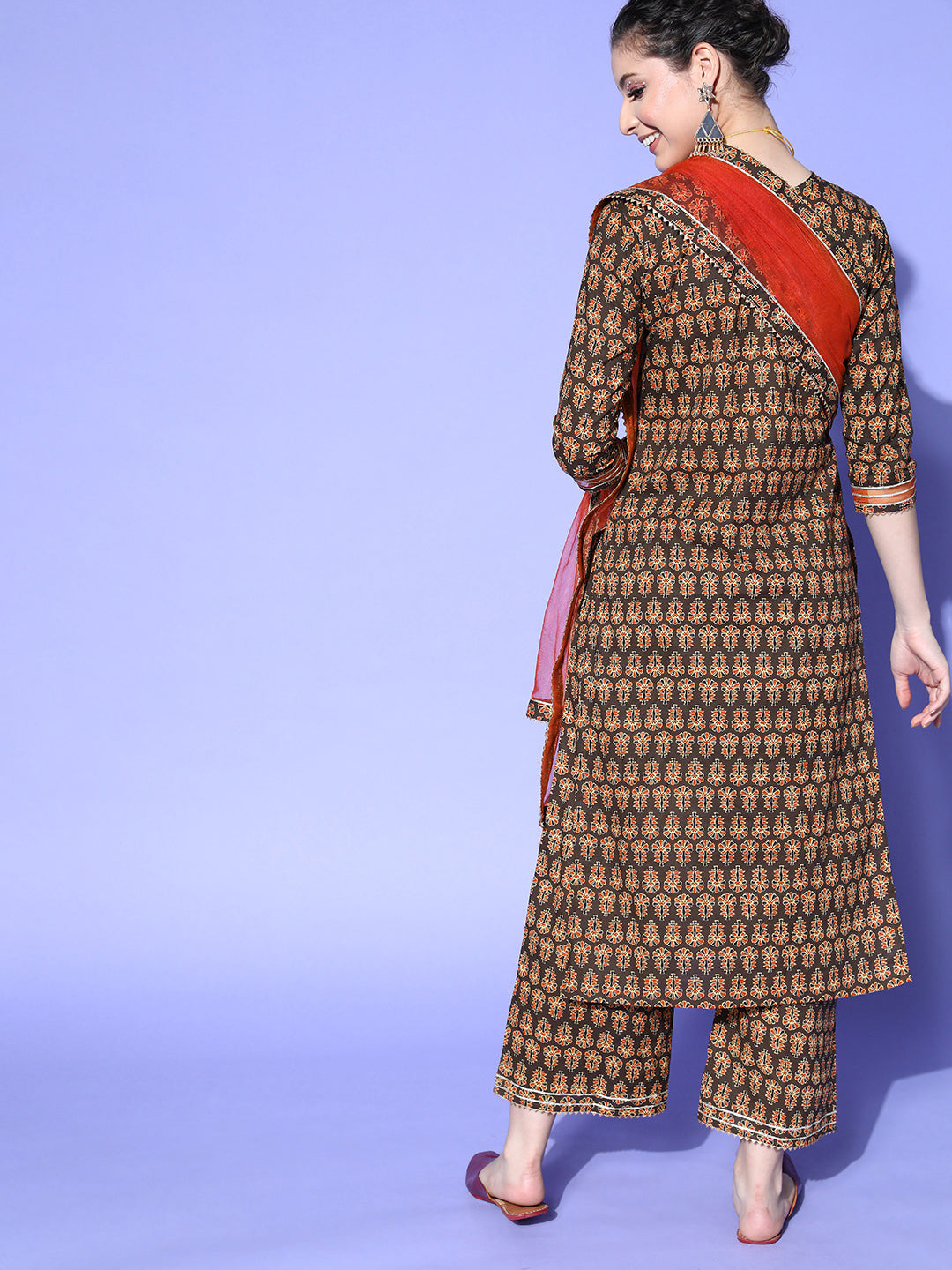 Women's Brown Cotton Blend Kurta Set - Taantav