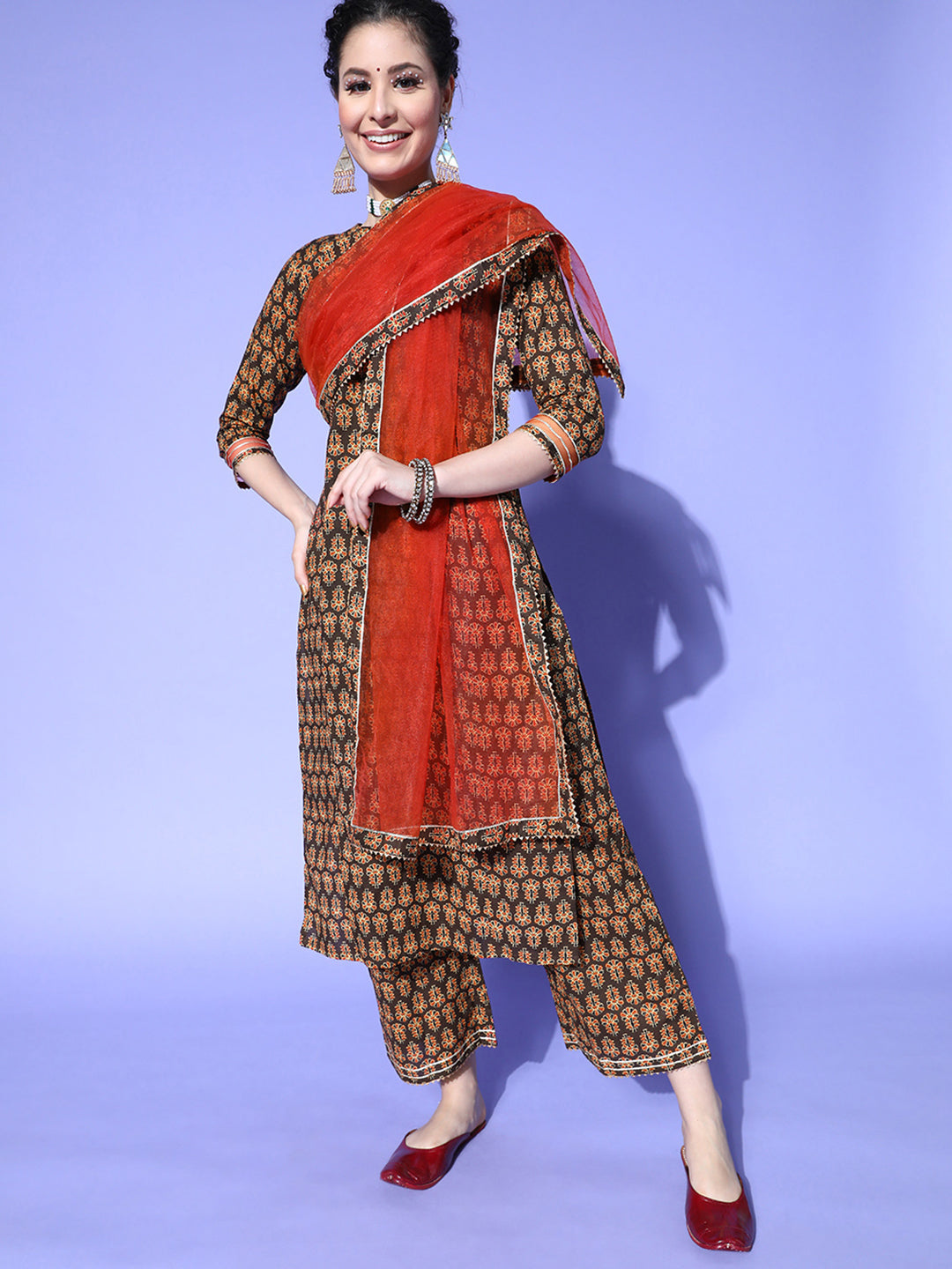 Women's Brown Cotton Blend Kurta Set - Taantav