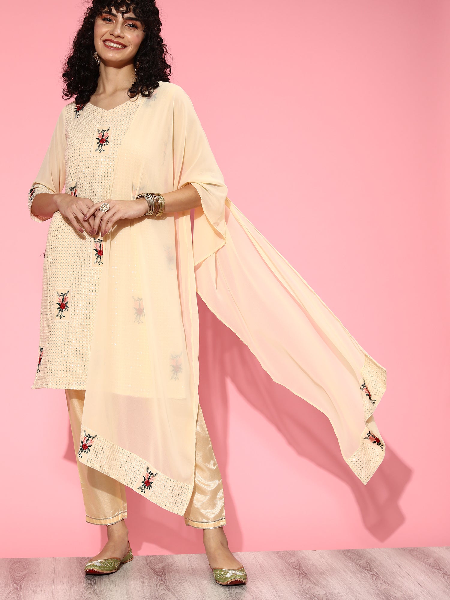 Women's Peach Poly Georgette Kurta Set - Taantav