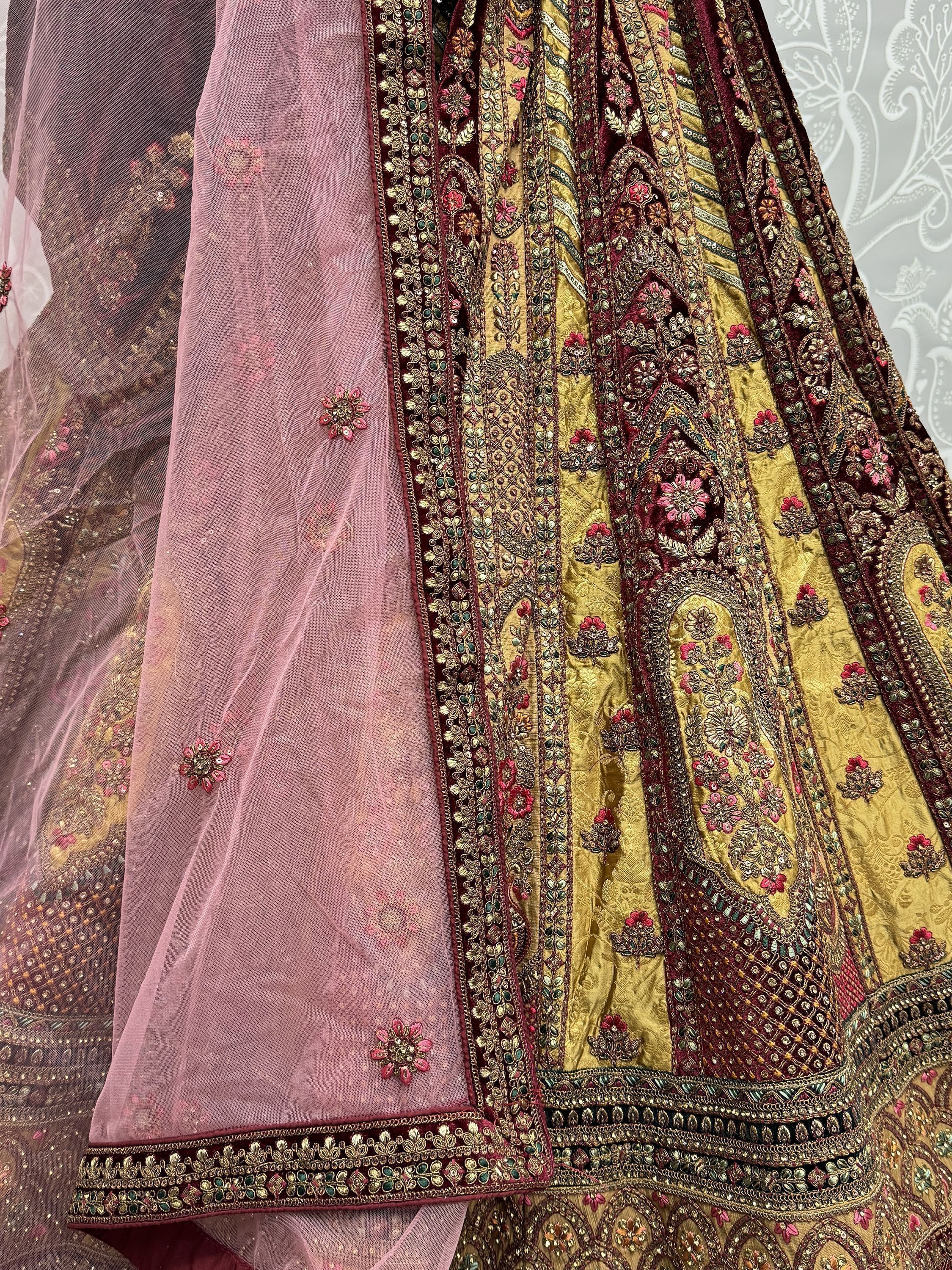 Color_Maroon