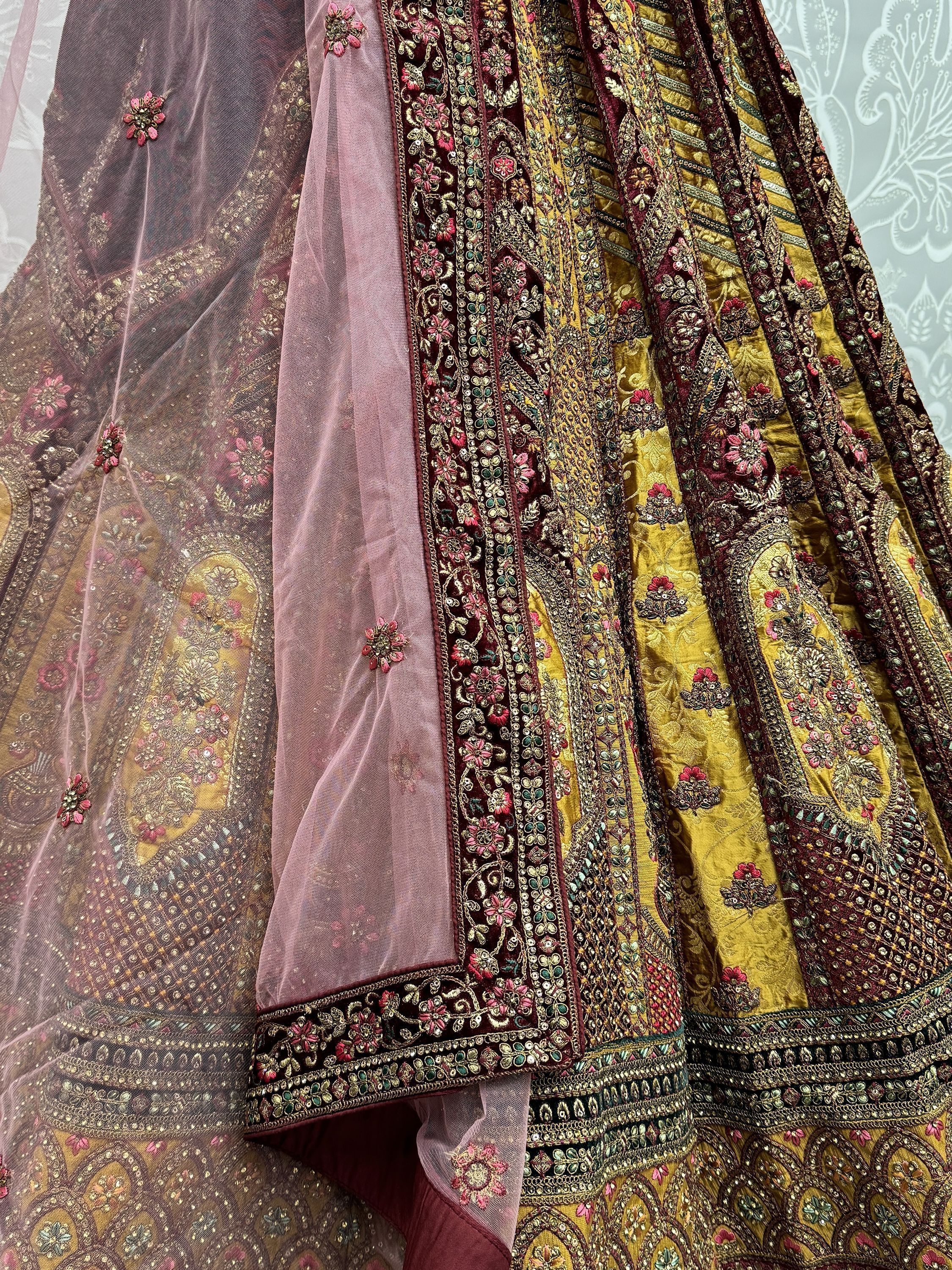 Color_Maroon