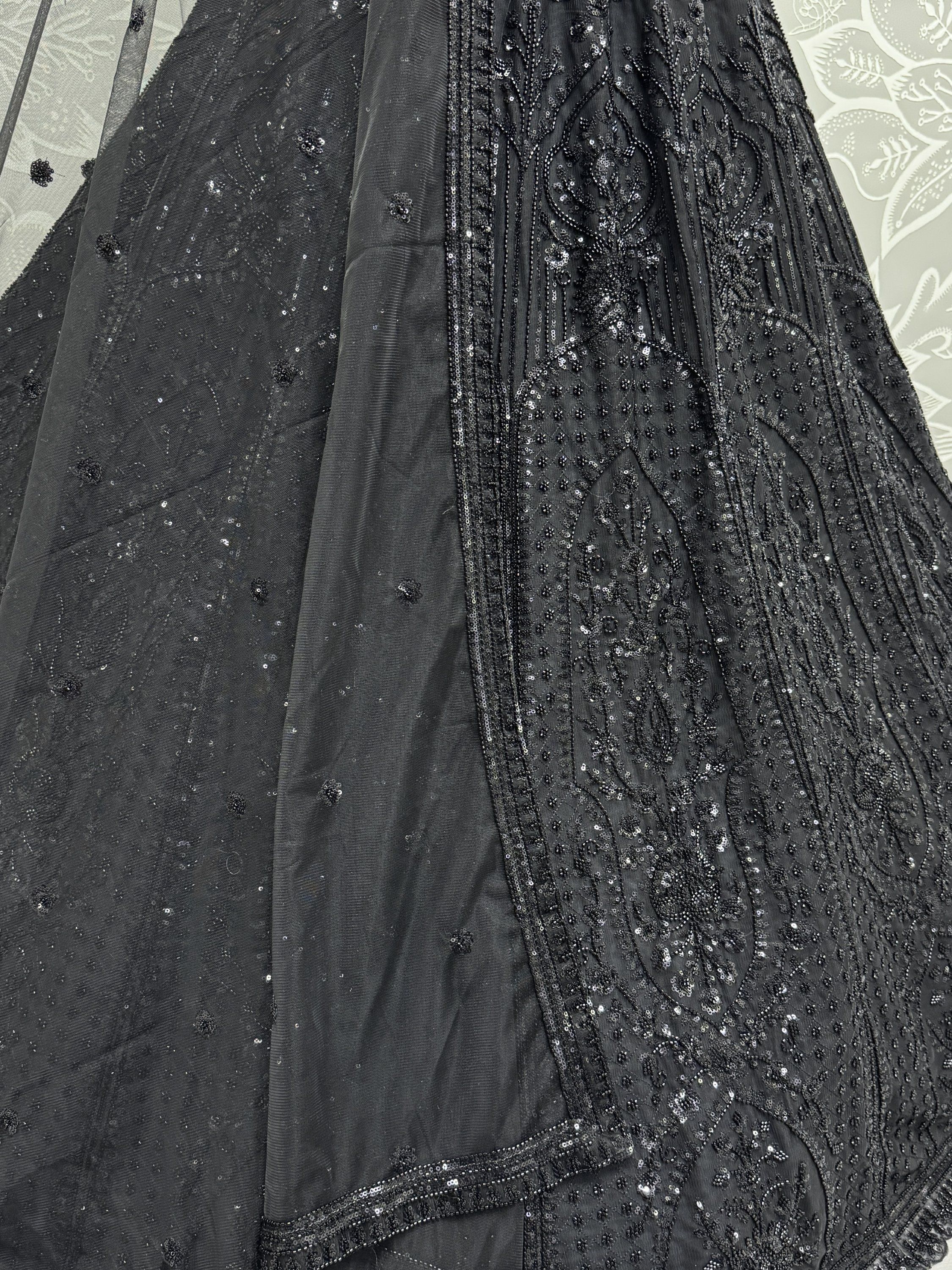 Color_Black