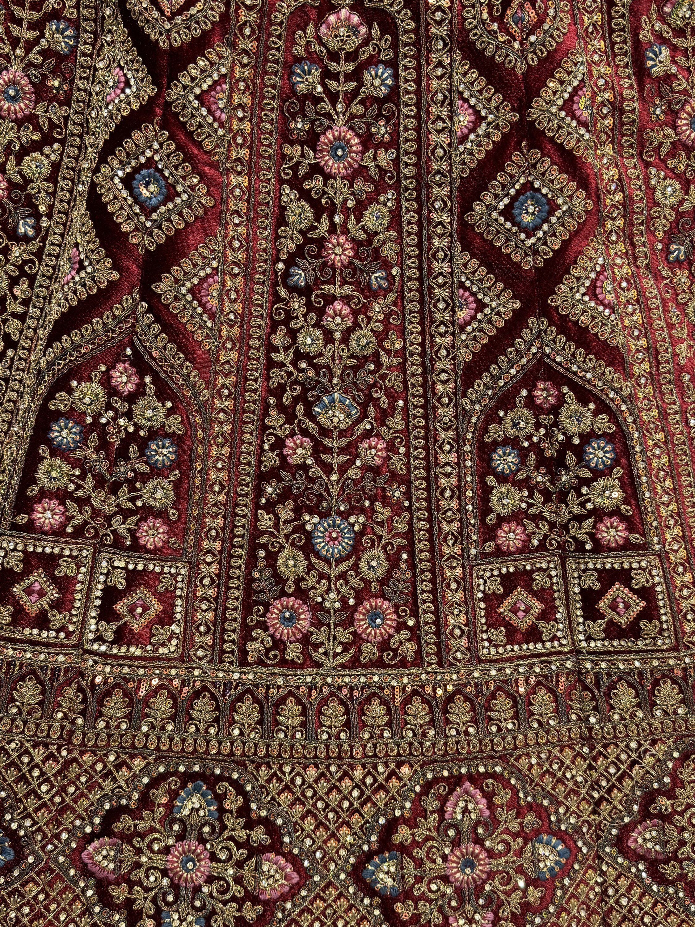 Color_Maroon