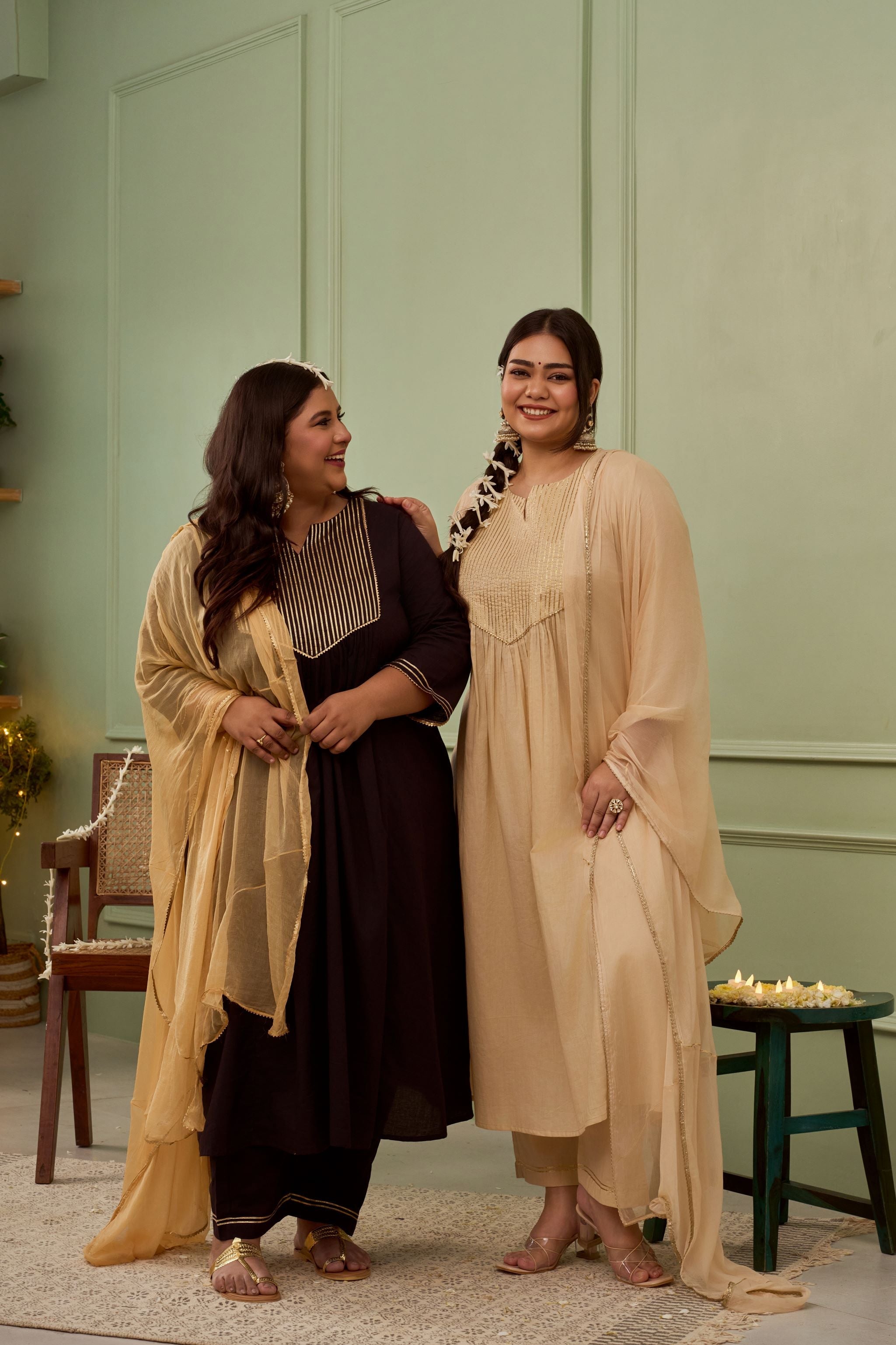 Women's Golden Luxe Cambric Suit Set With Gota Details (Set Of 3) - Nangalia Ruchira