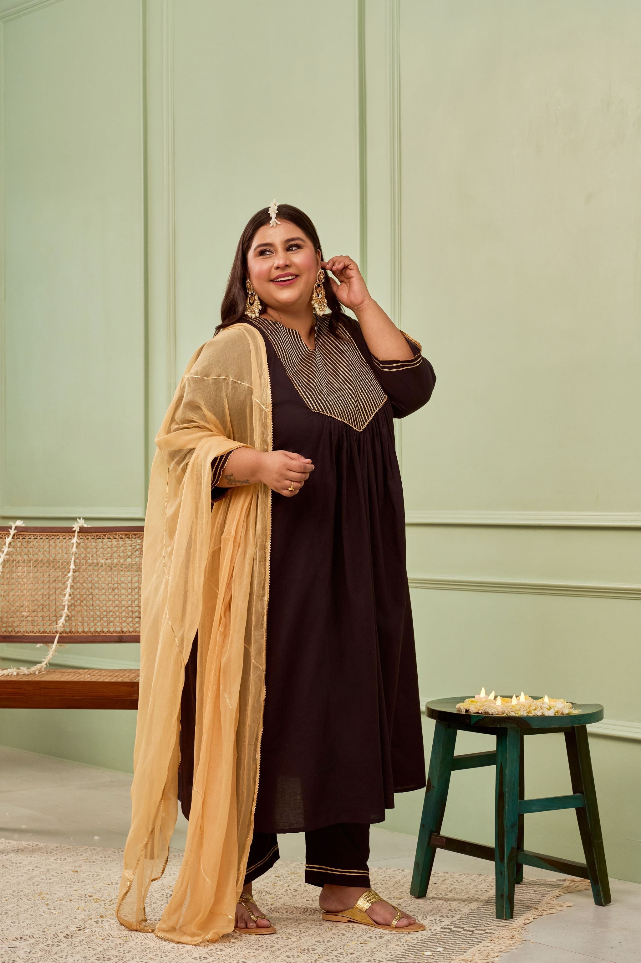 Women's Black Gold Cambric Kurta Set (Set Of 3) - Nangalia Ruchira