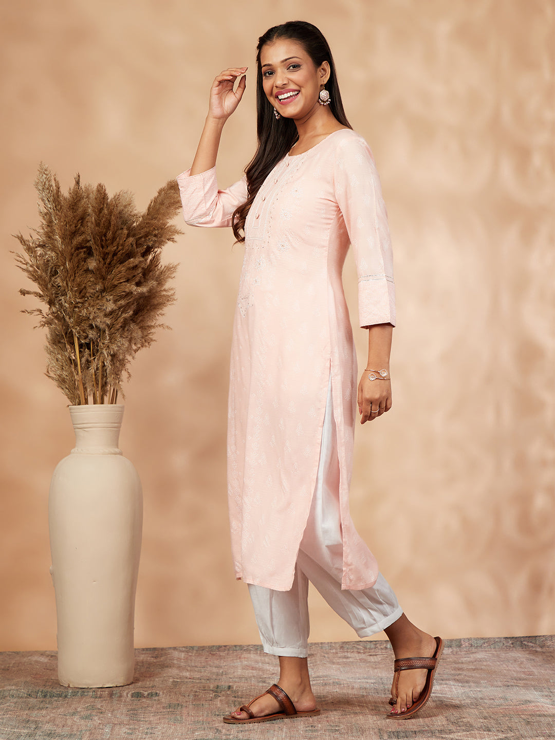 Women's Light Pink Printed Straight Kurta