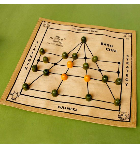 Raw Silk - PULIMEKA Board Game in 500 year old Cheriyal Hand Painted Box, rare and exclusive (CC)
