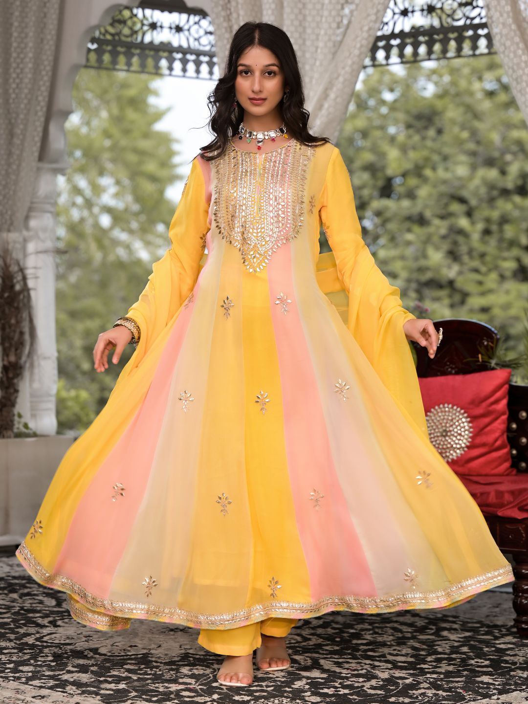 Women's Yellow Gota Patti Embroidered Banarsi Georgette Kurta Set with Organza Dupatta - Taantav