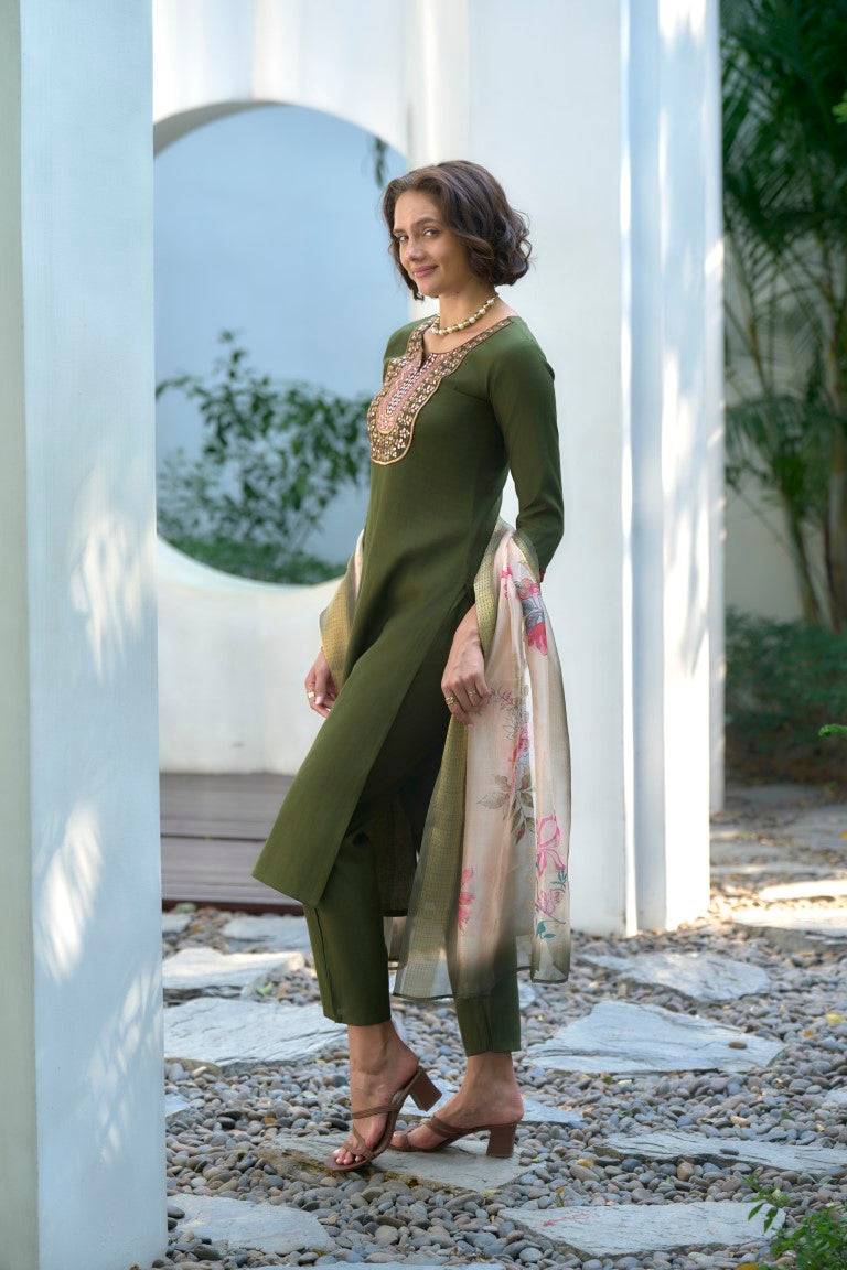 Women's Olive Green  Vatican Embroidery  Kurta Set