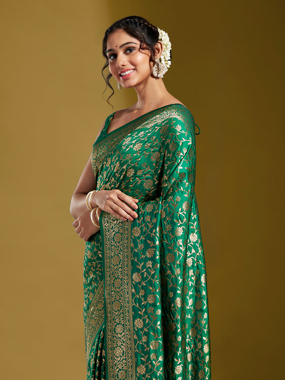 Women's Green & Gold Satin Paisley Zari With Beautiful Jaal Banarasi Saree - Royal Dwells