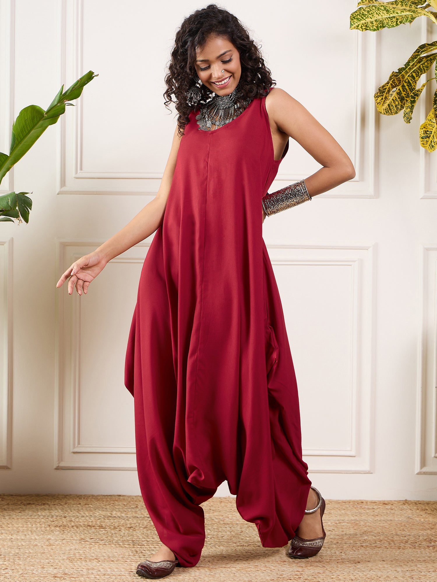 Women's Maroon Round Sleeveless Jumpsuit - InWeave