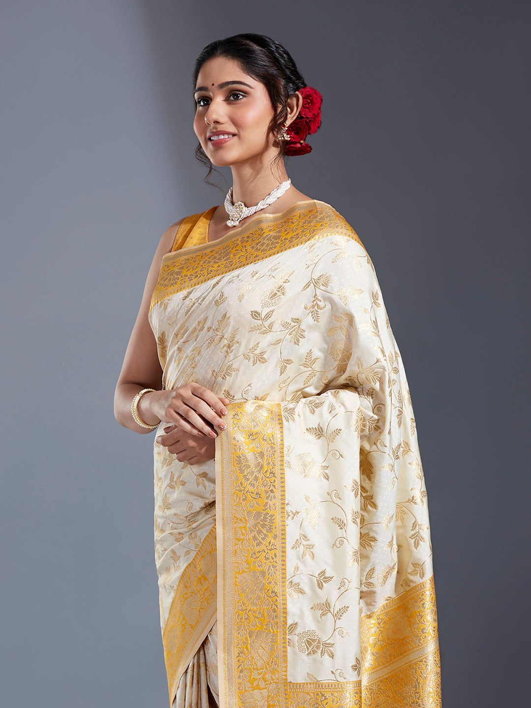 Women's Mustard With Gold Toned Silk Blend Paisley Zari With Beautiful Ethnic Motifs Banarasi Saree - Royal Dwells