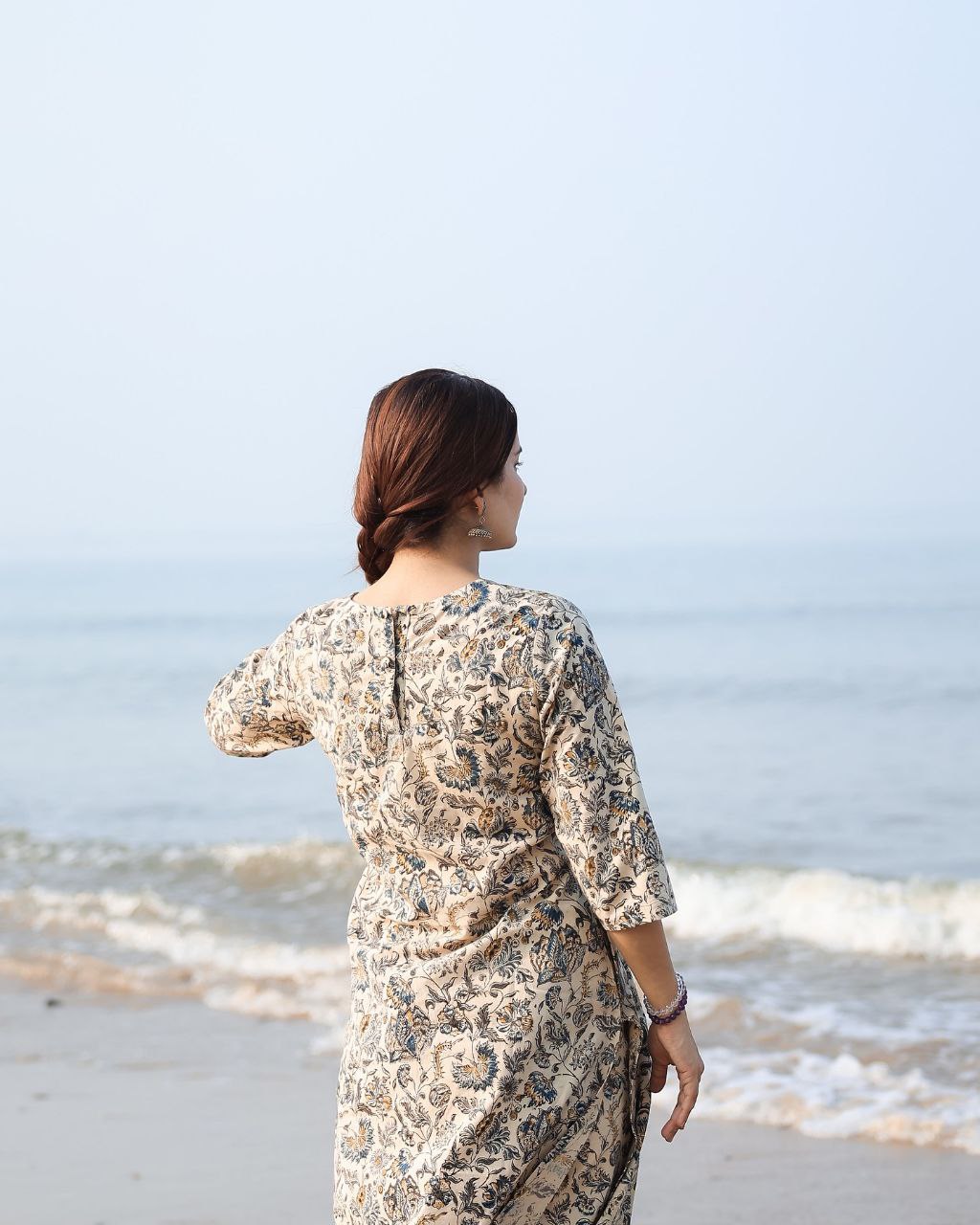 Women's Stylish Rayon Knee Length Floral Printed Kurti