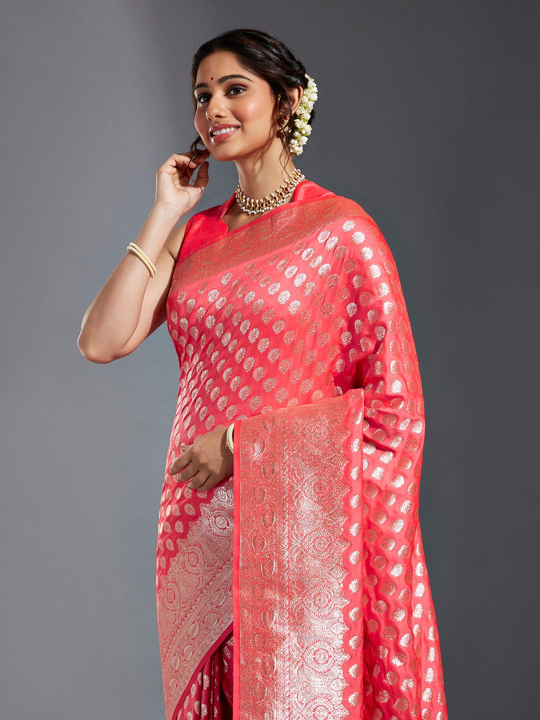 Women's Coral & Gold Cotton Silk Paisley Zari With Beautiful Ethnic Motifs Banarasi Saree - Royal Dwells