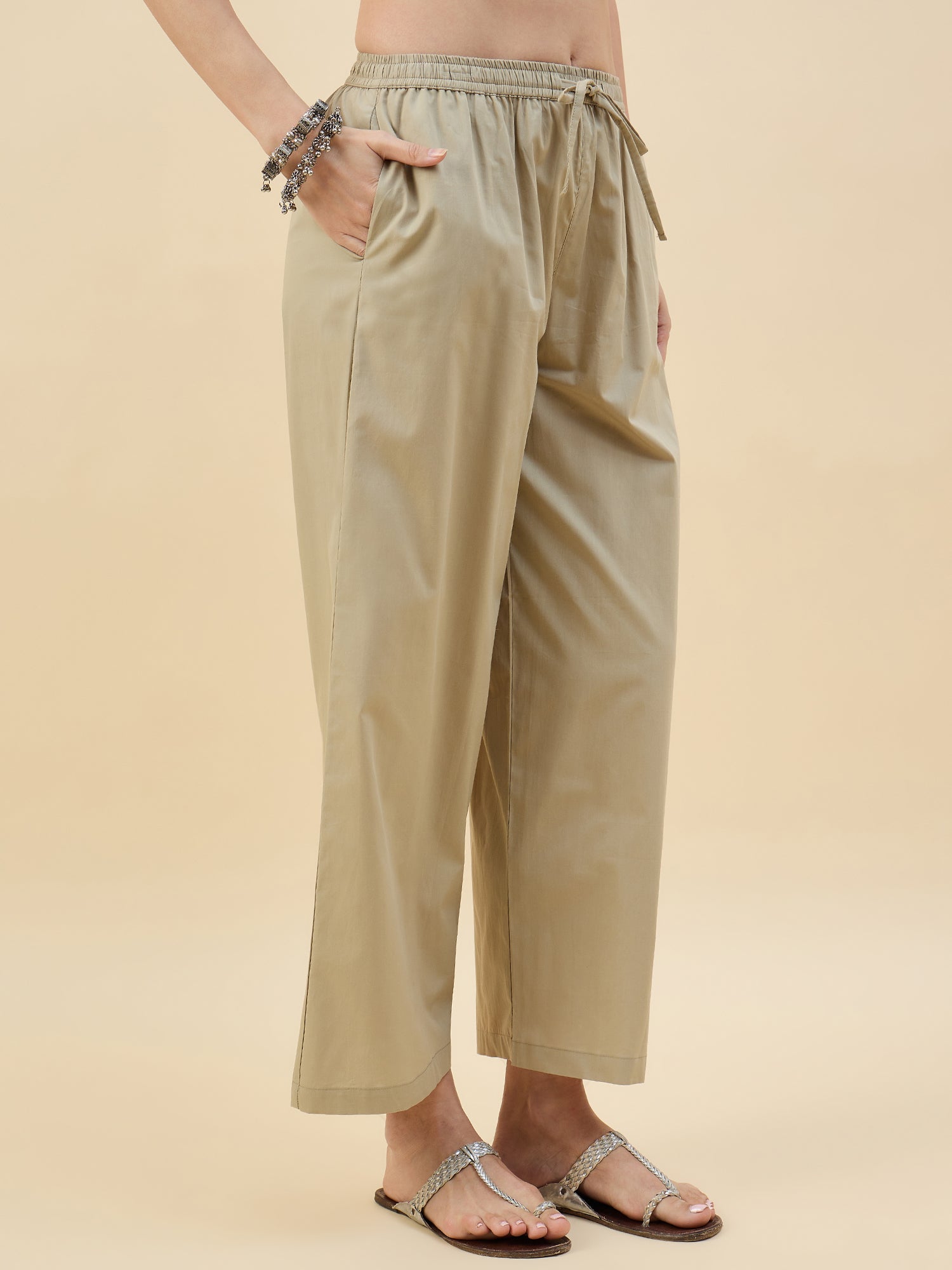 Color_Beige