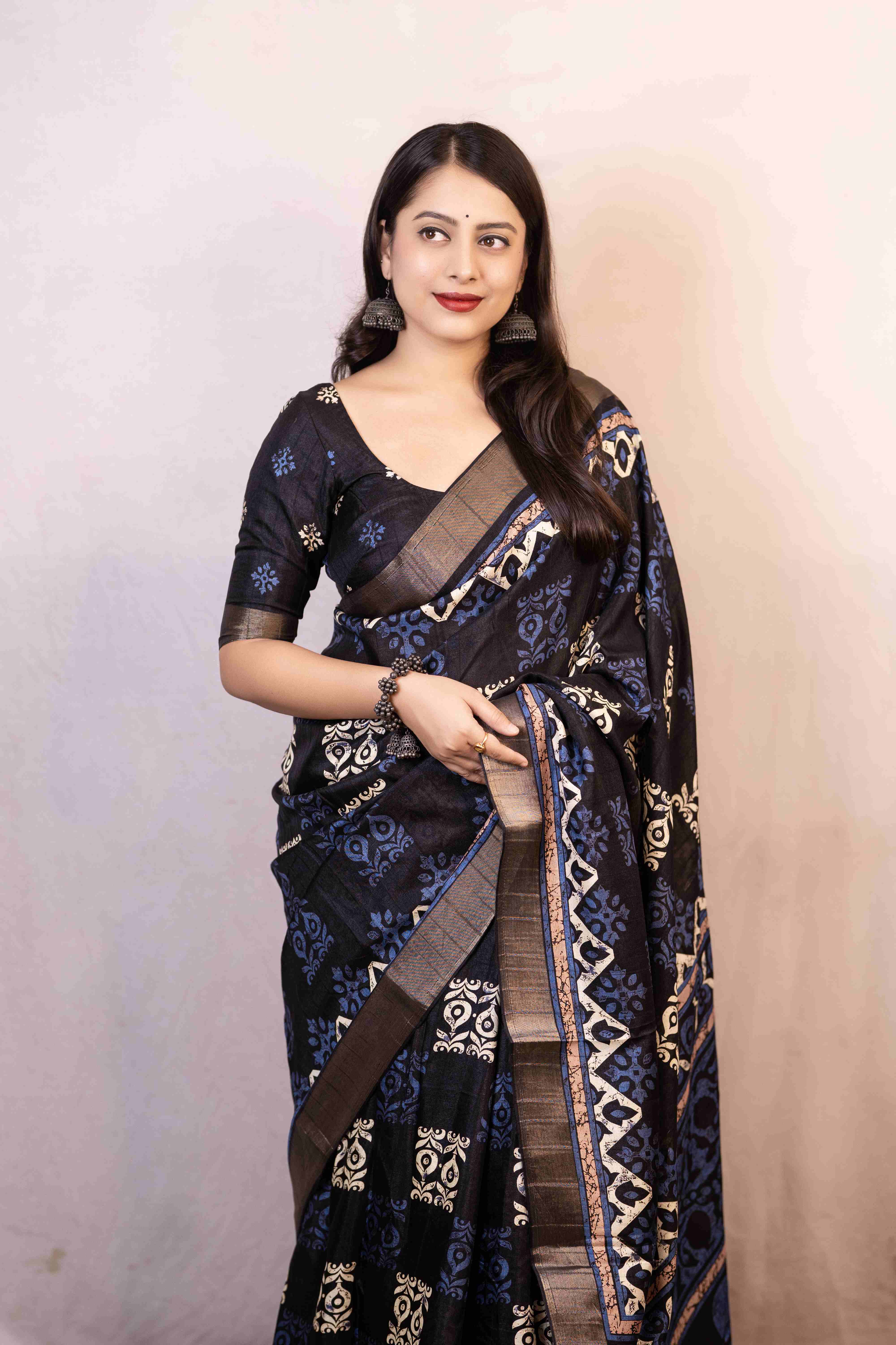 Women's Black Silk Cotton Woven Saree - Stava Creation