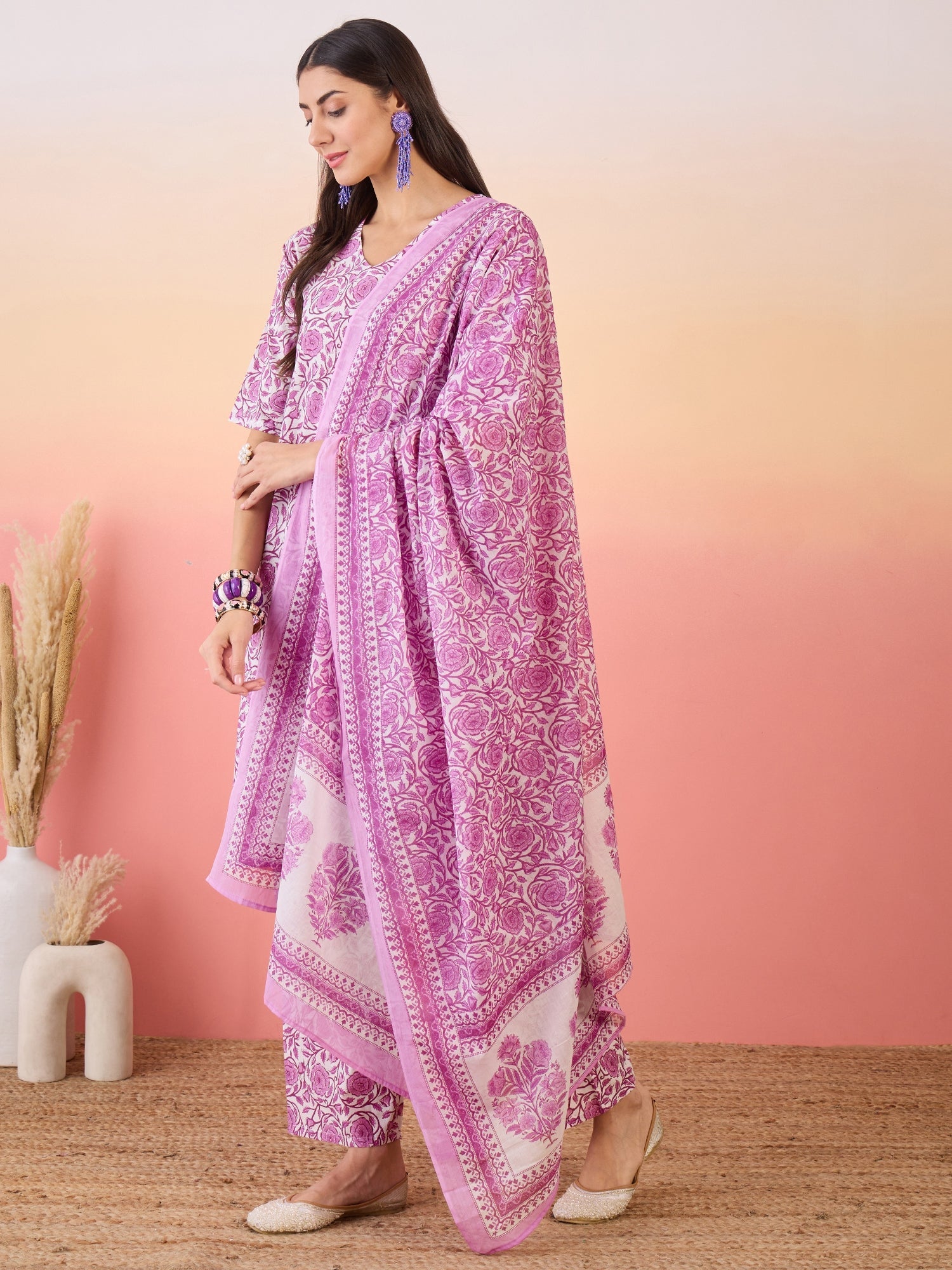 Women's Light Purple Rose Jaal V Neck Straight Kurta Set W Dupatta - InWeave