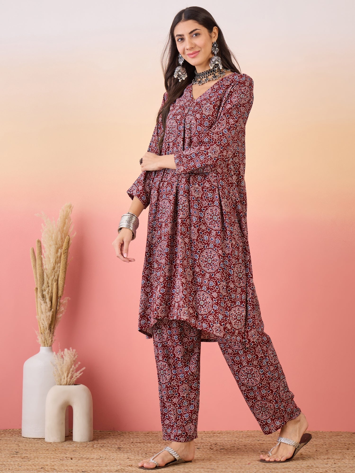 Women's Maroon Navy Ajrakh Foil V Neck Kurta Pant Set - InWeave