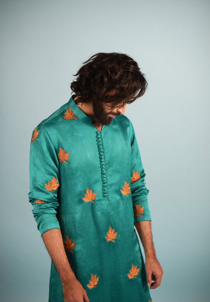 Men's Green Color Green Embroidered Kurta Cotton