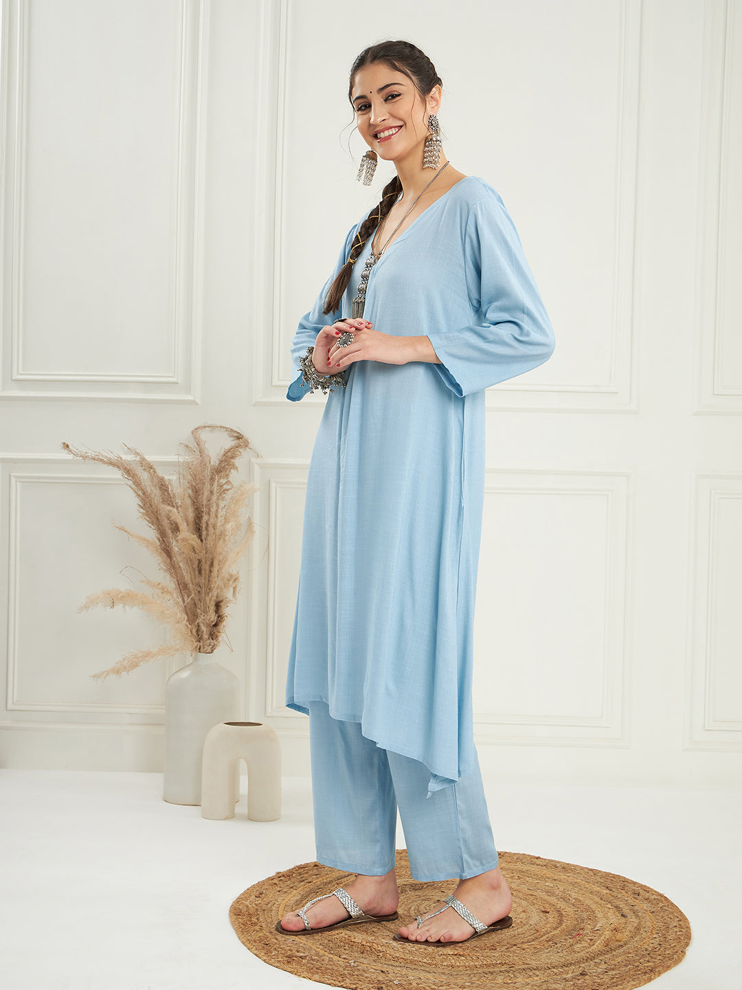 Women's Pastel Blue Solid V Neck Kurta Pant Set - InWeave