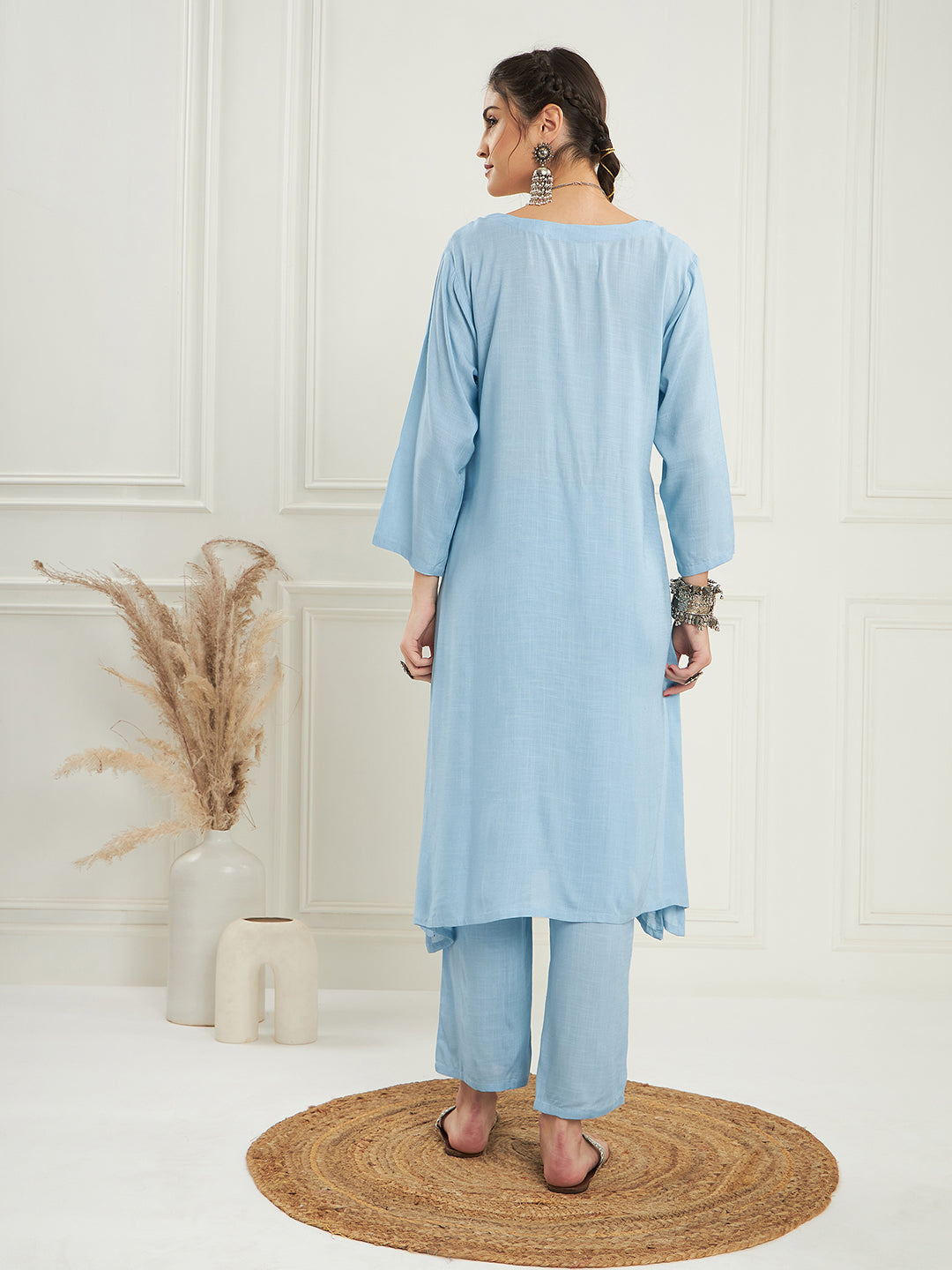 Women's Pastel Blue Solid V Neck Kurta Pant Set - InWeave