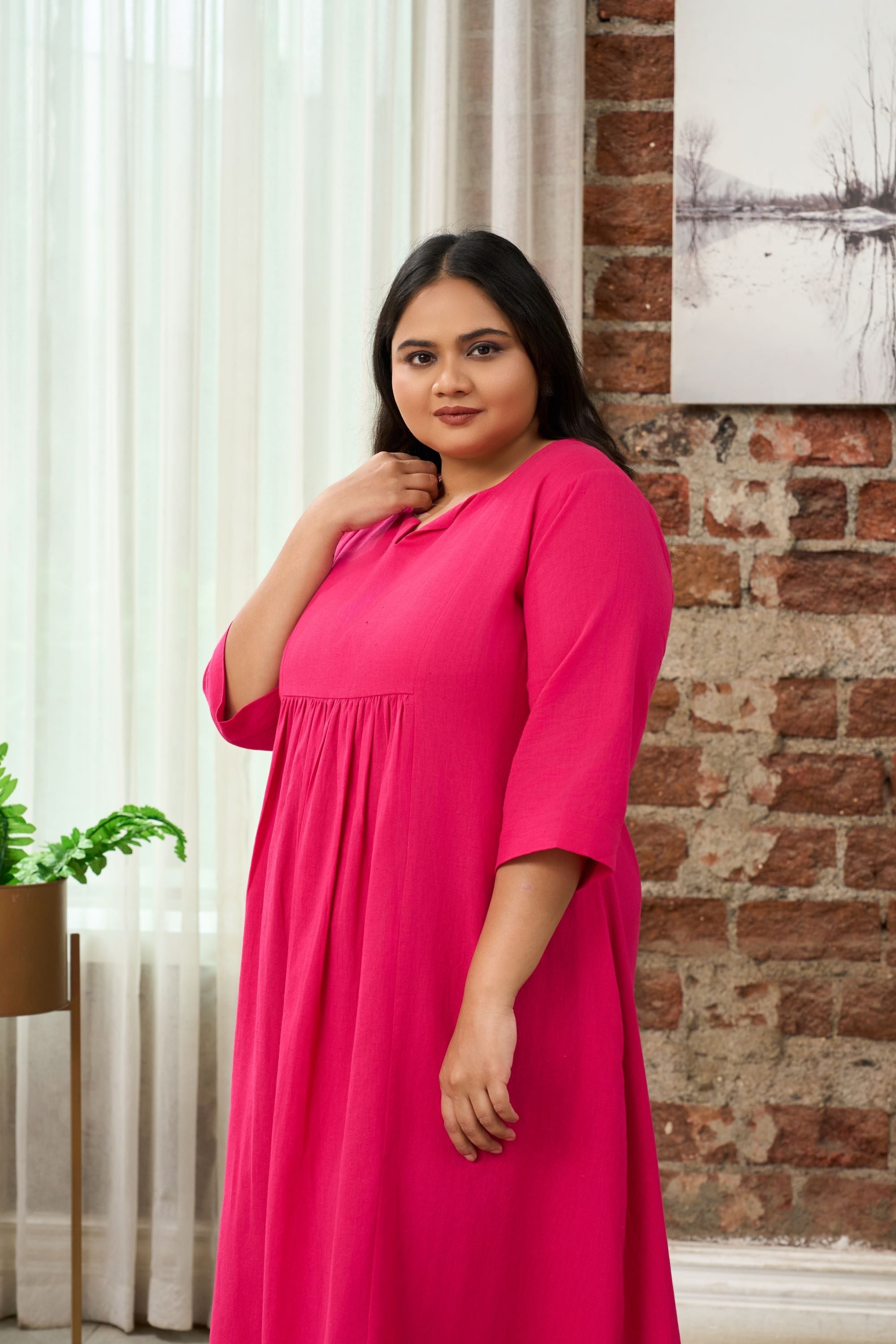 Women's Fuchsia Pink V-Neck Linen Midi Dress With Gathered Waist - Nangalia Ruchira