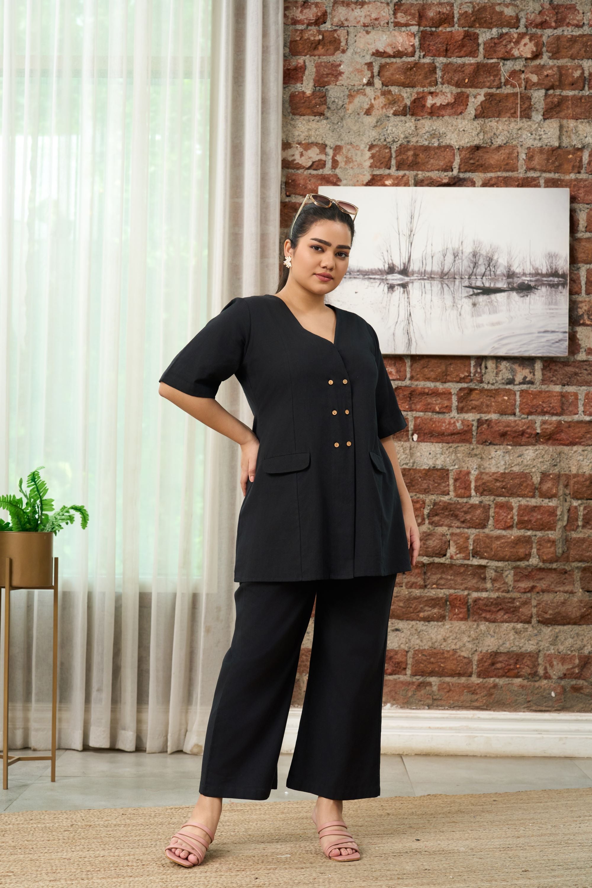 Women's Black Short-Sleeve Linen Formal Jacket - Nangalia Ruchira