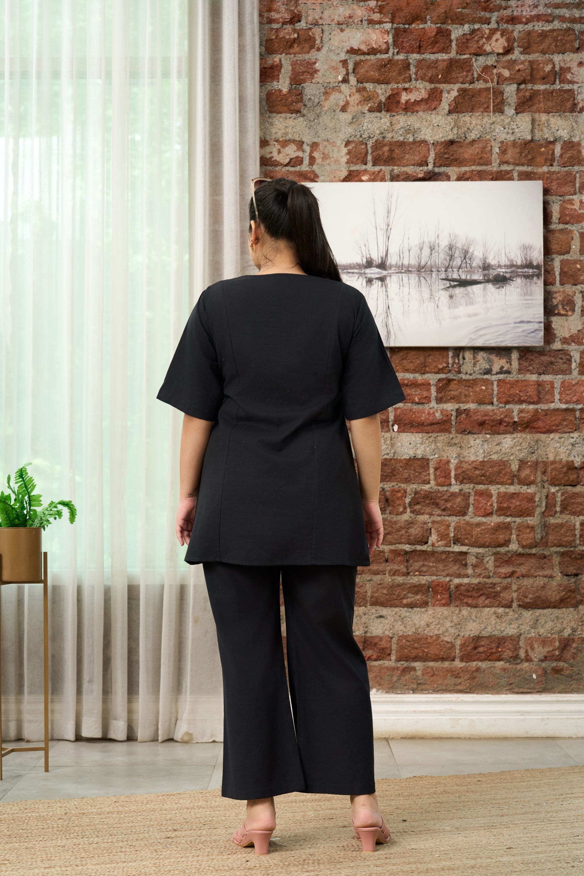 Women's Black Short-Sleeve Linen Formal Jacket - Nangalia Ruchira