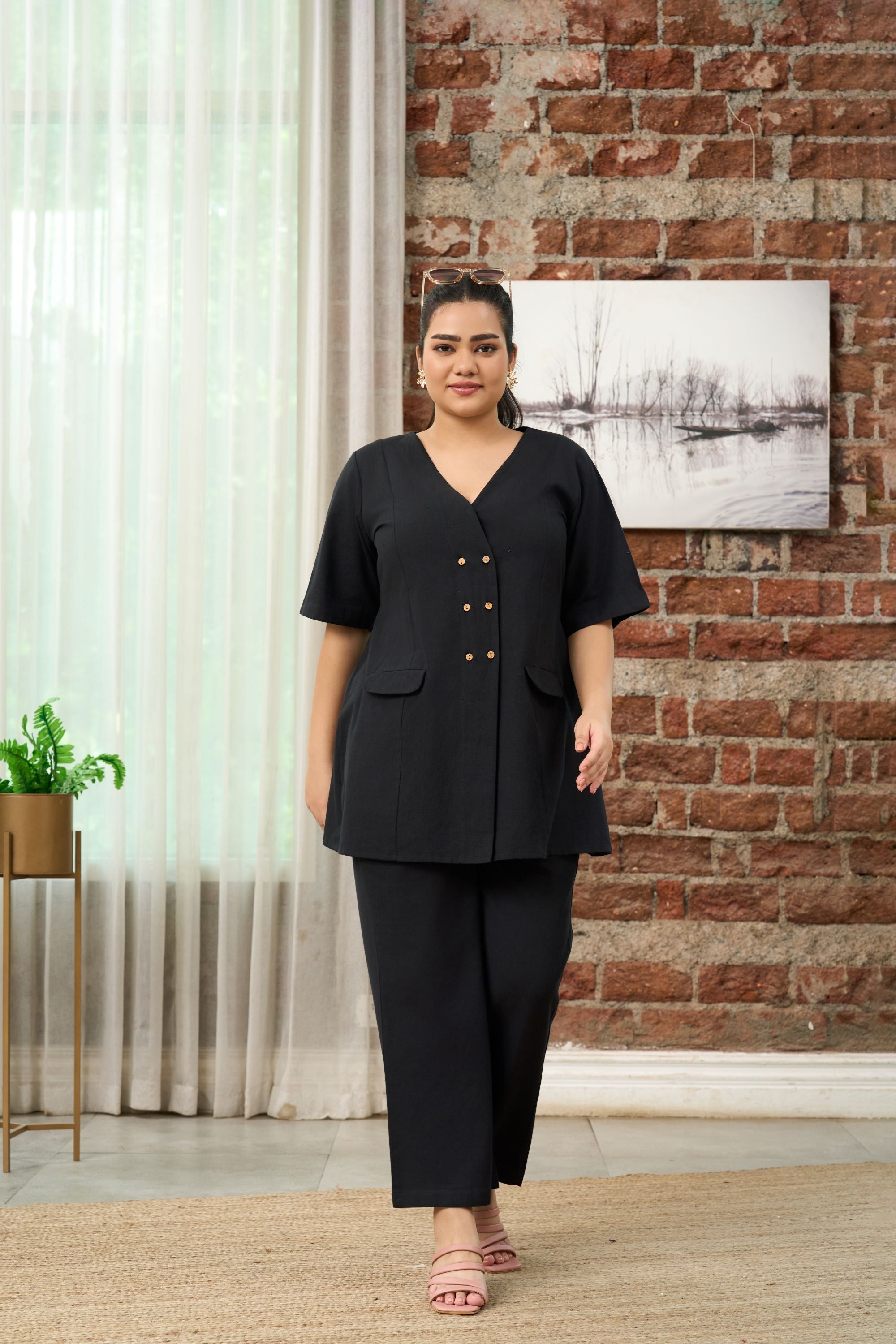 Women's Black Short-Sleeve Linen Formal Jacket - Nangalia Ruchira