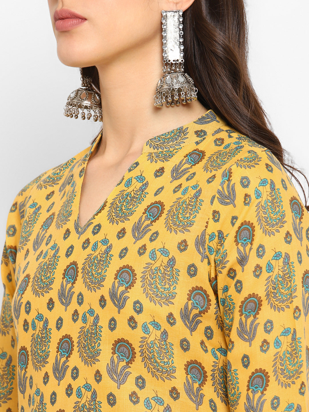 Color_YELLOW