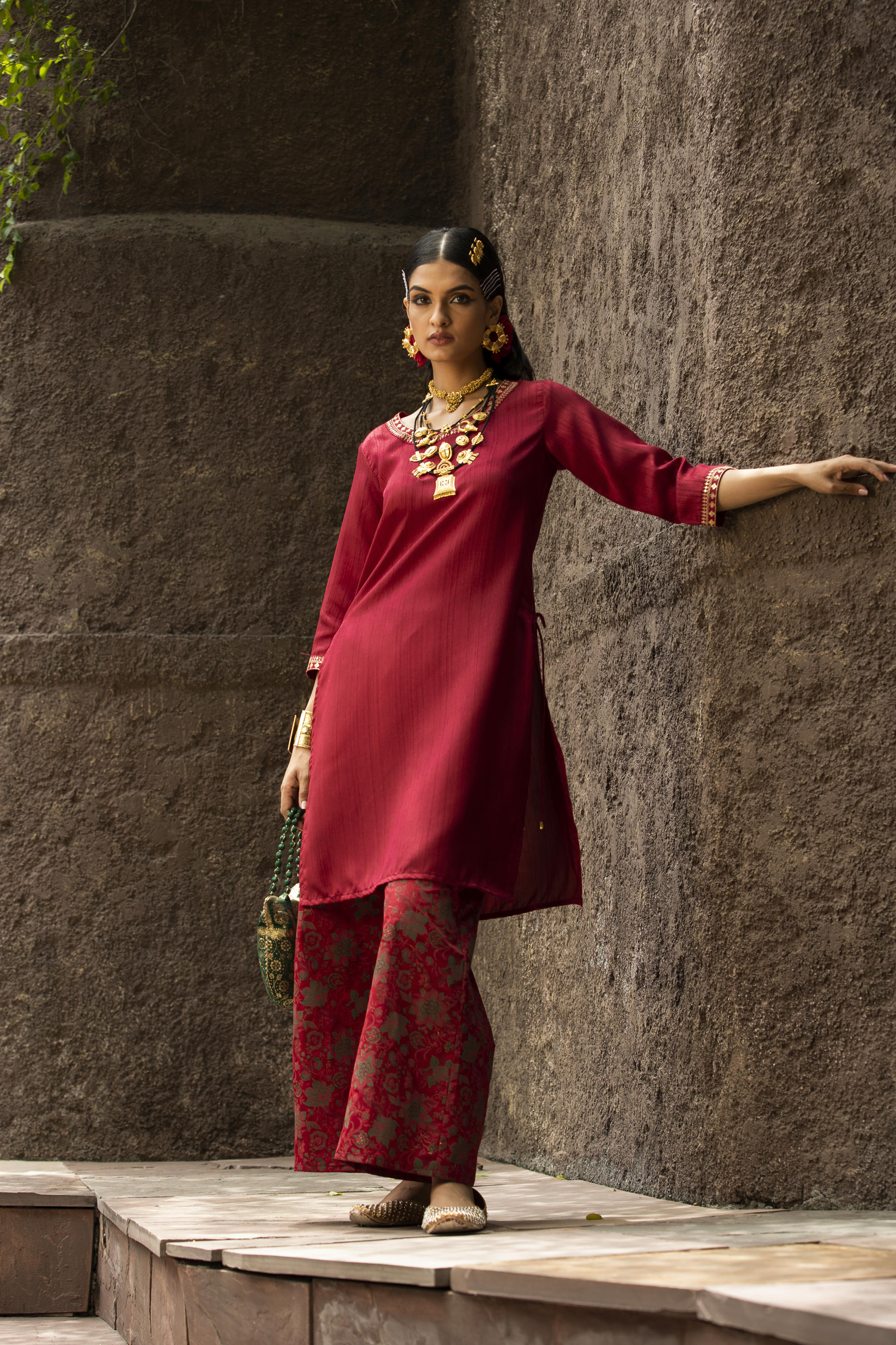 Color_Maroon