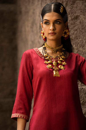 Color_Maroon