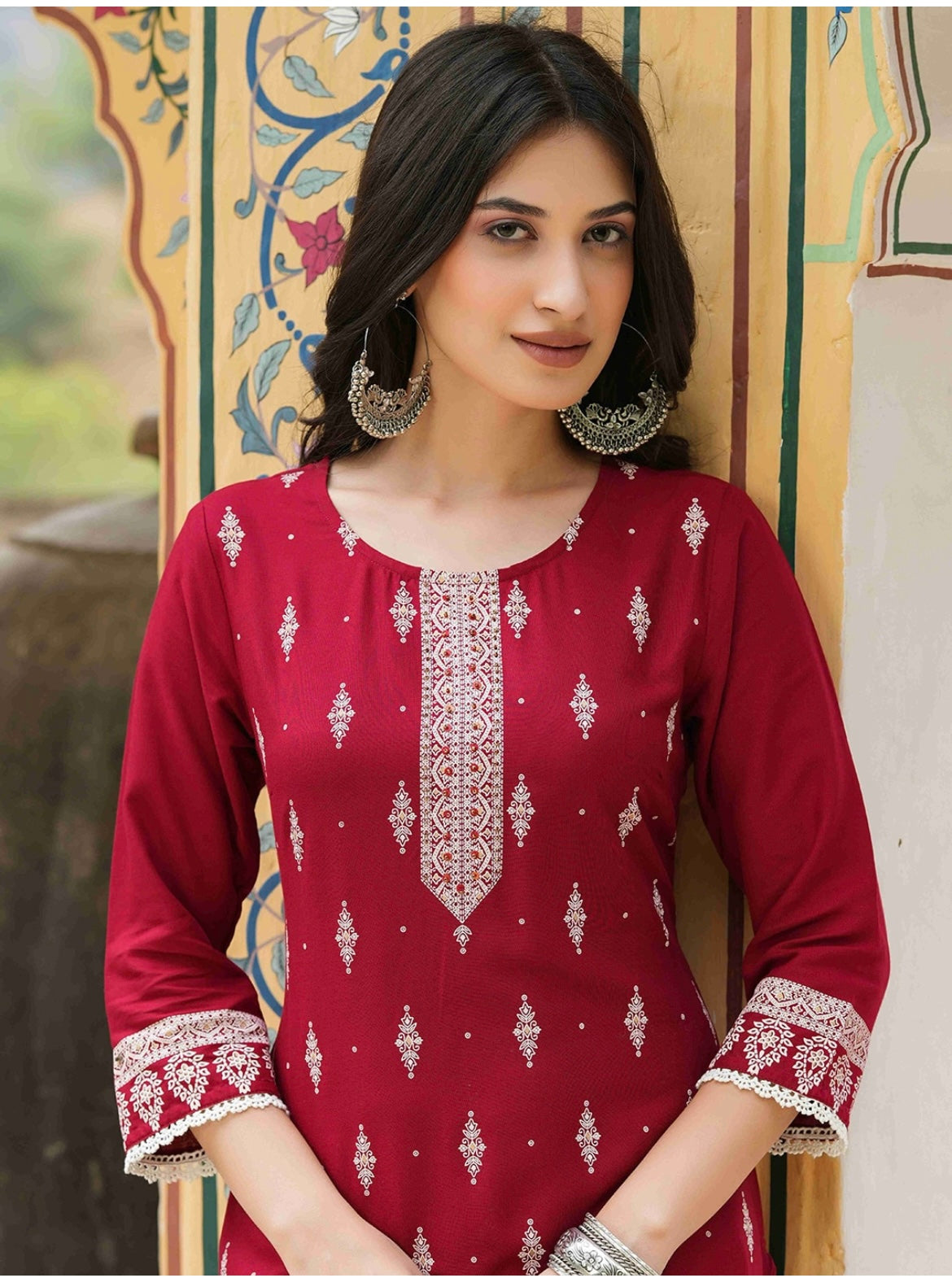 Women's Red Embellished Daily Wear Cotton Blend Kurta