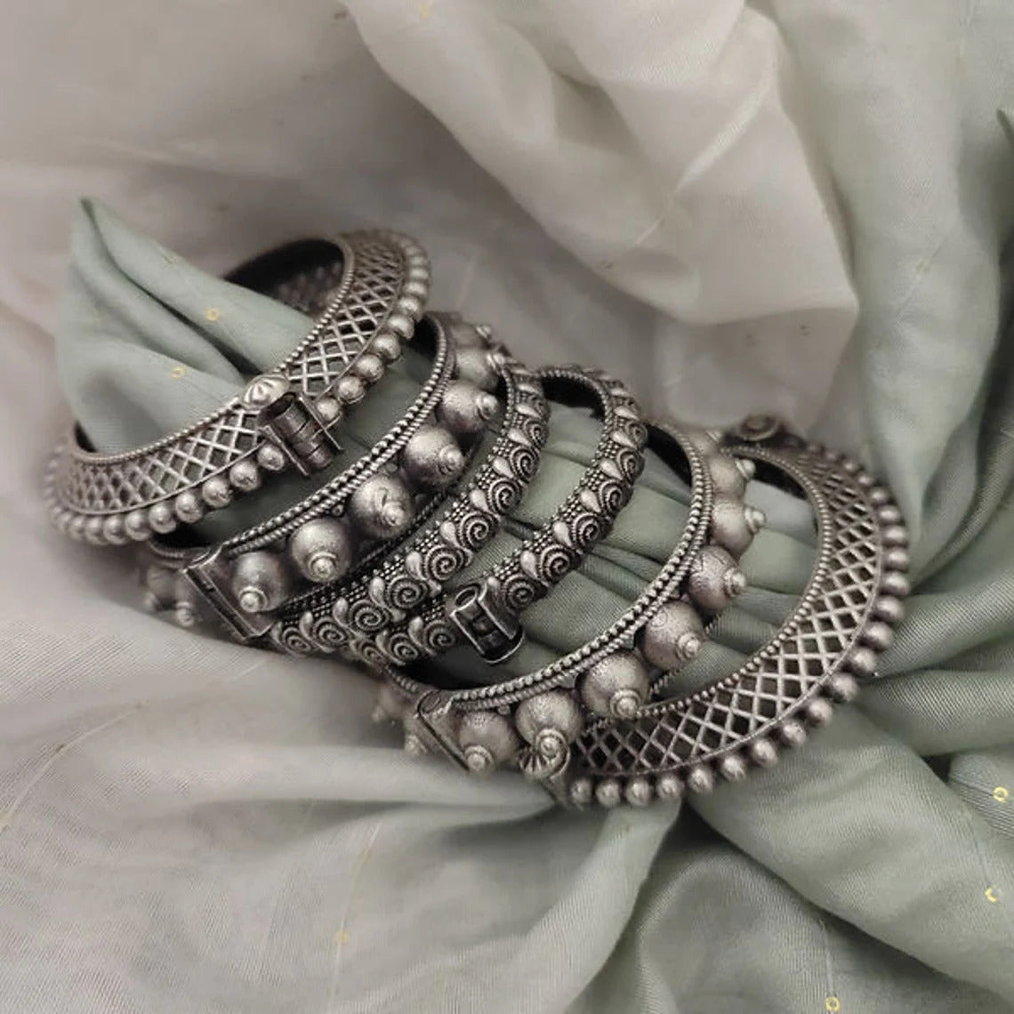 Color_Silver