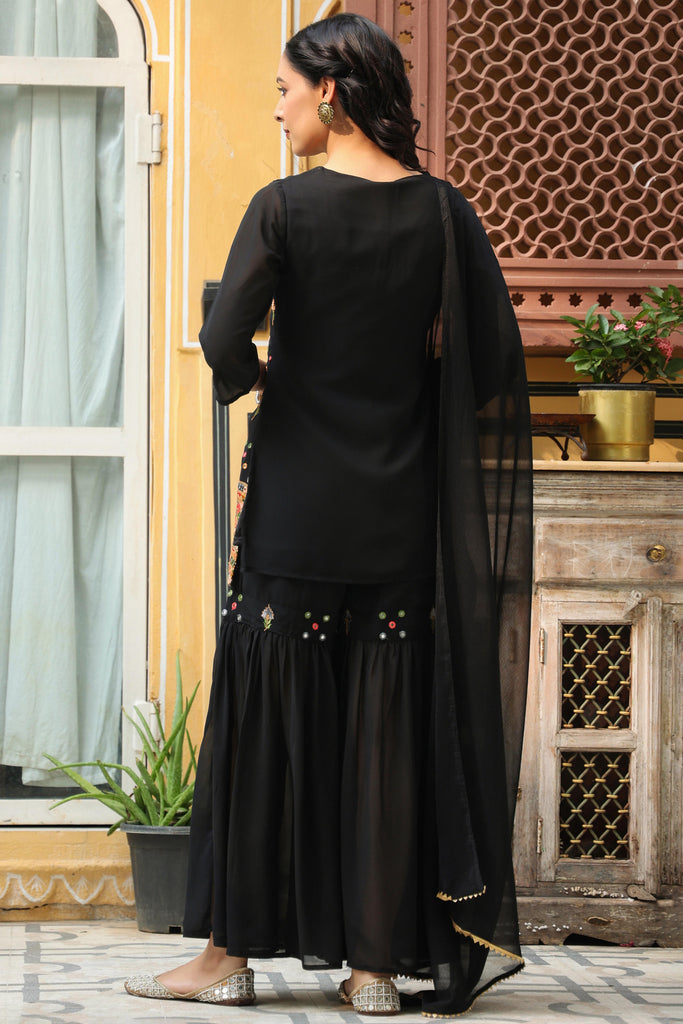Color_Black