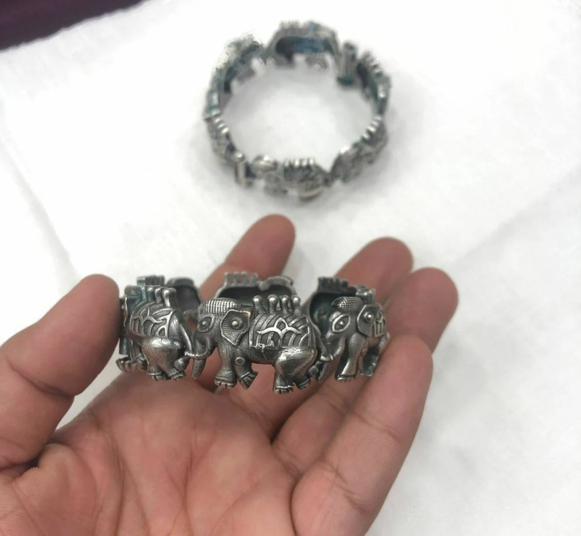 Color_Silver