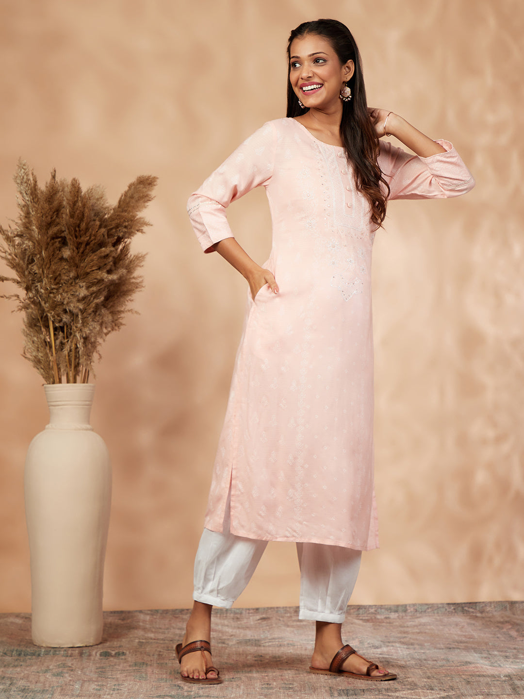 Women's Light Pink Printed Straight Kurta