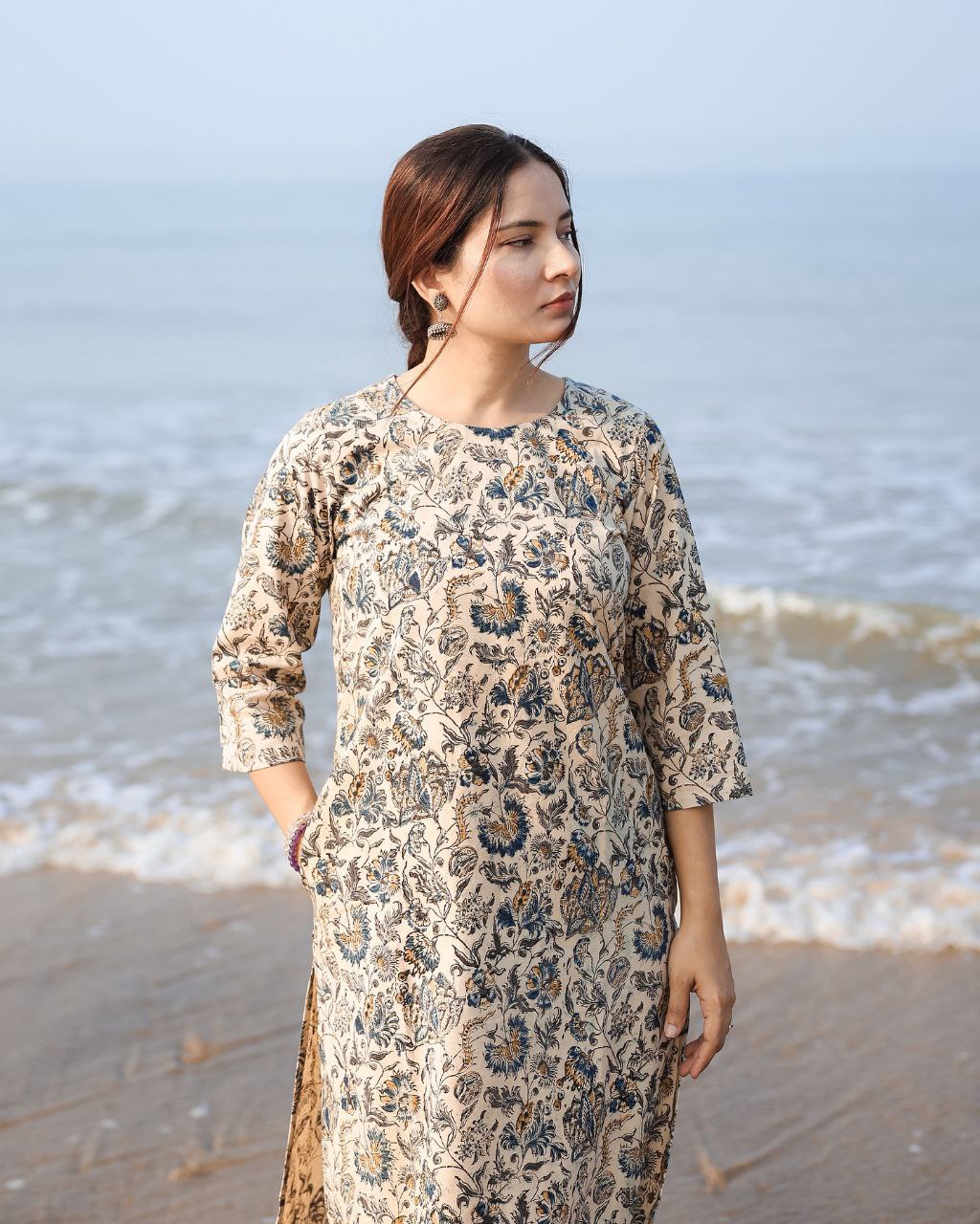 Women's Stylish Rayon Knee Length Floral Printed Kurti
