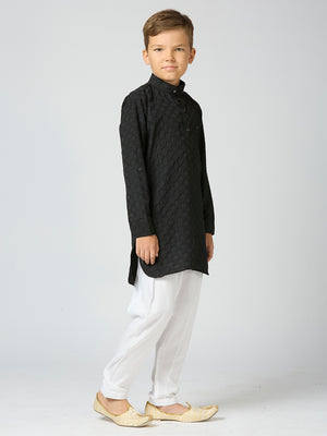 Color_Black