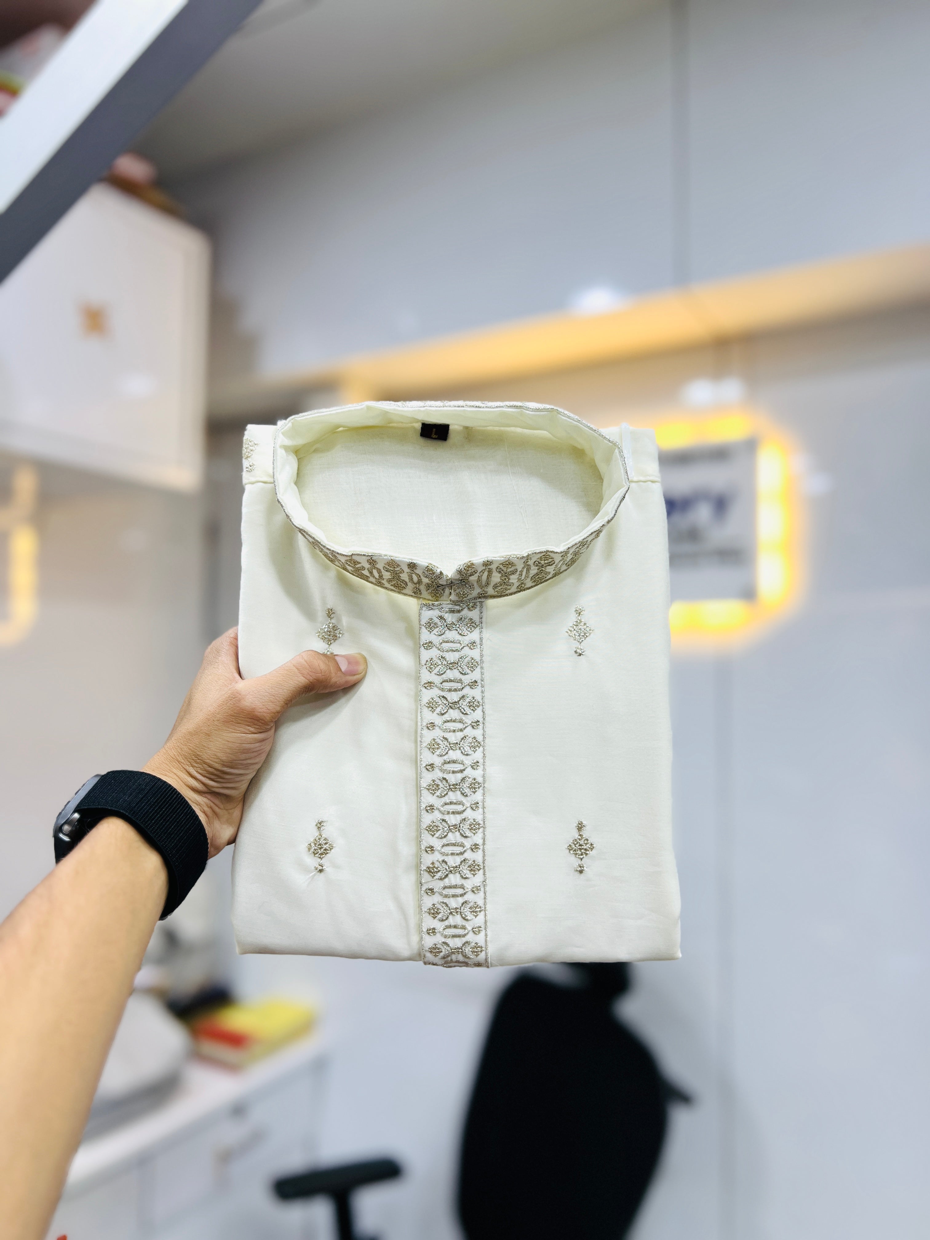Color_Off White