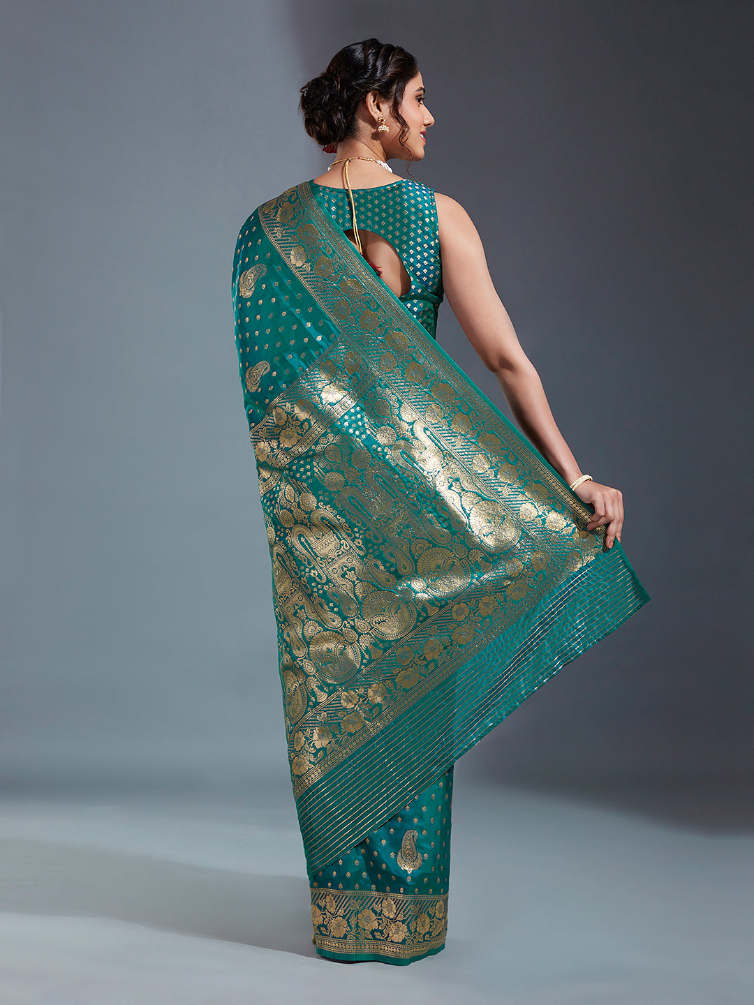 Women's Teal & Gold Cotton Silk Paisley Zari With Beautiful Ethnic Motifs Banarasi Saree - Royal Dwells